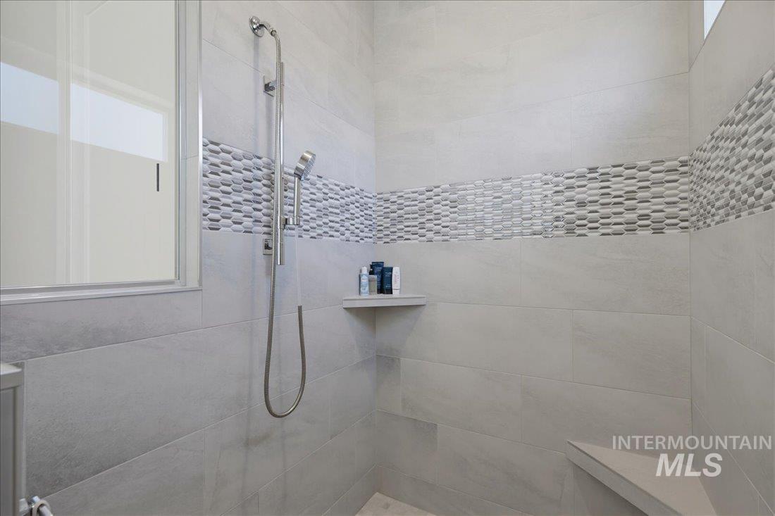 5824 S Astoria Avenue Property Photo 22