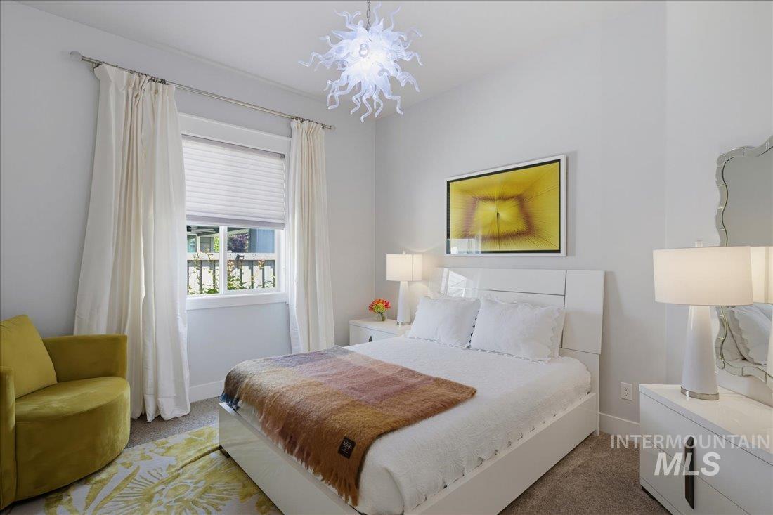 5824 S Astoria Avenue Property Photo 28