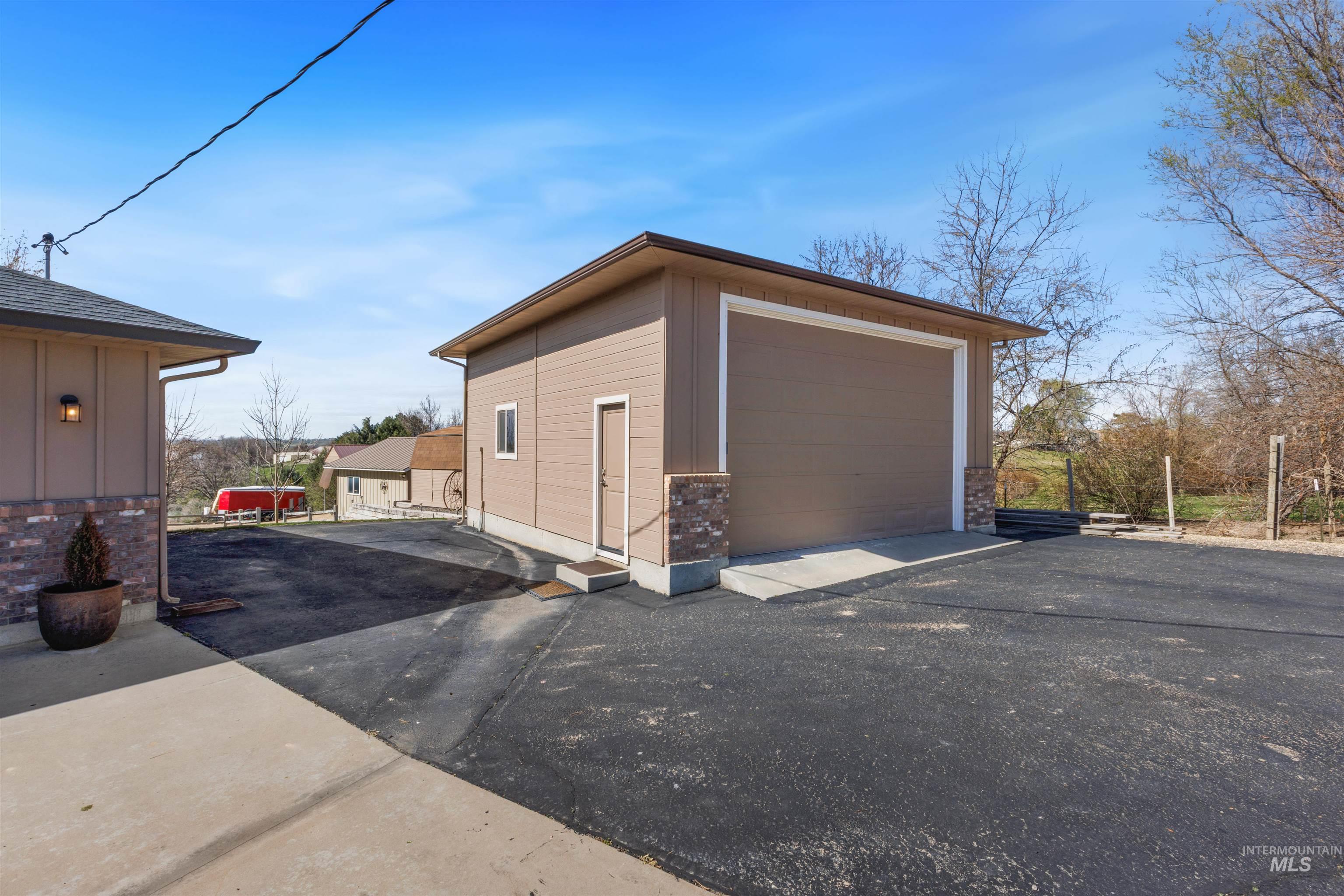20796 Lowell Road Property Photo 9
