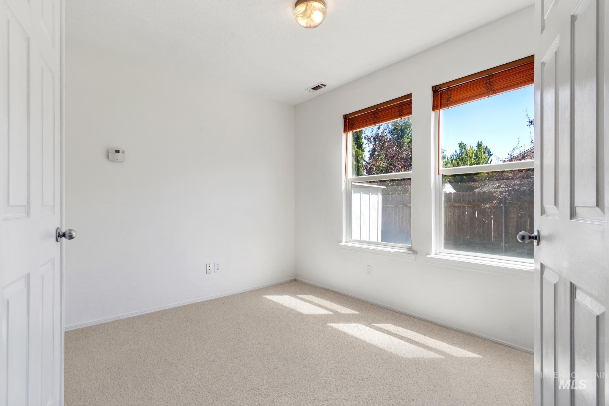 8056 E Mckenzre St Property Photo 5