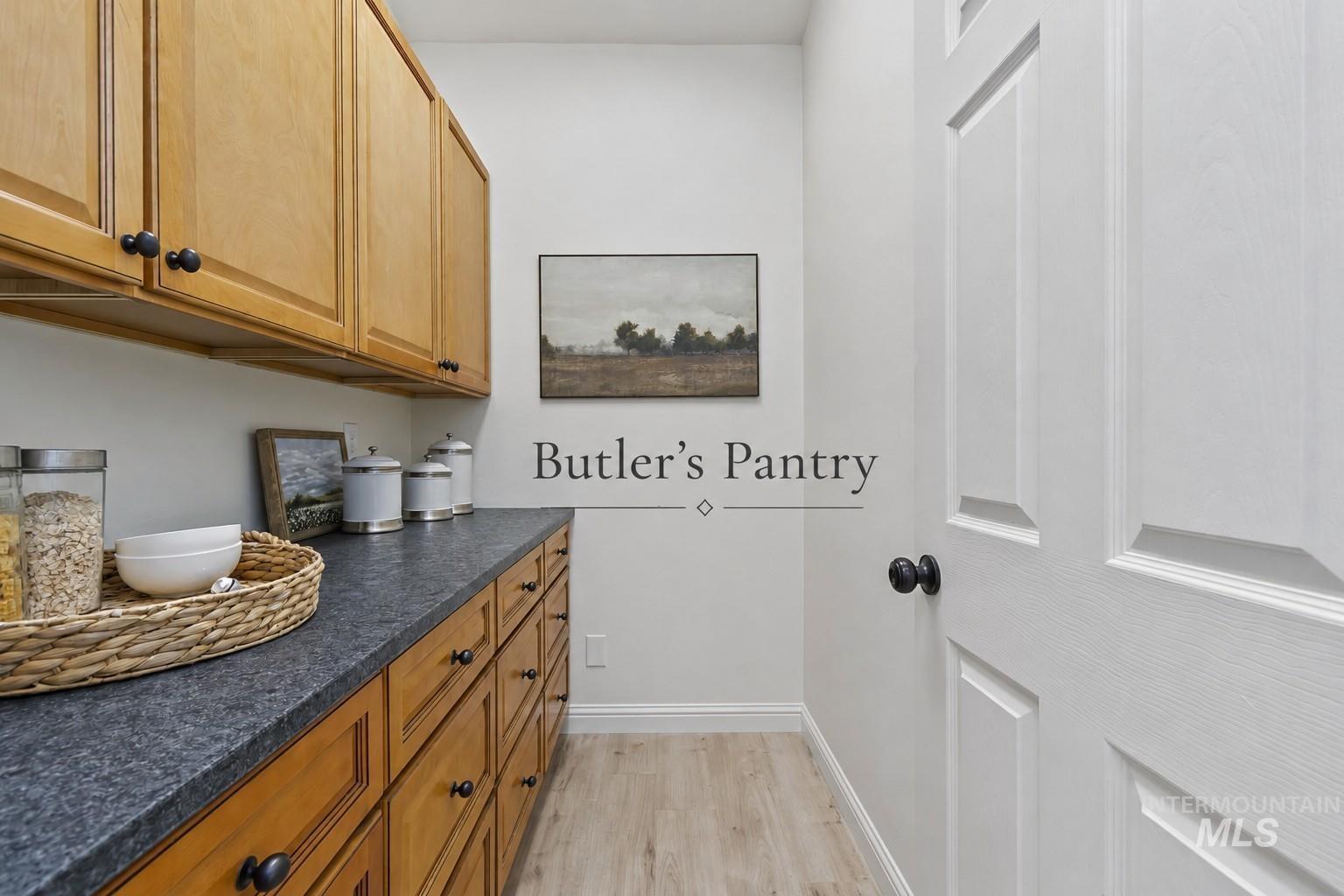 4255 Valley View Rd Property Photo 26
