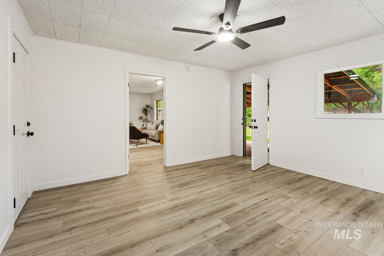 2110 S Broadmoor Dr Property Photo 24