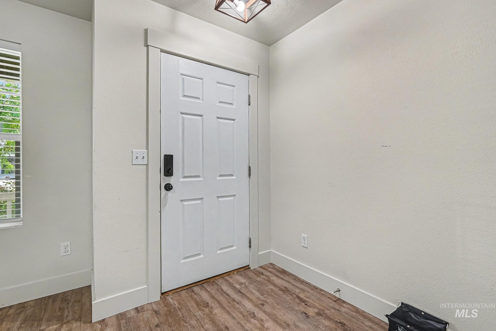 675 Gateway Property Photo 5