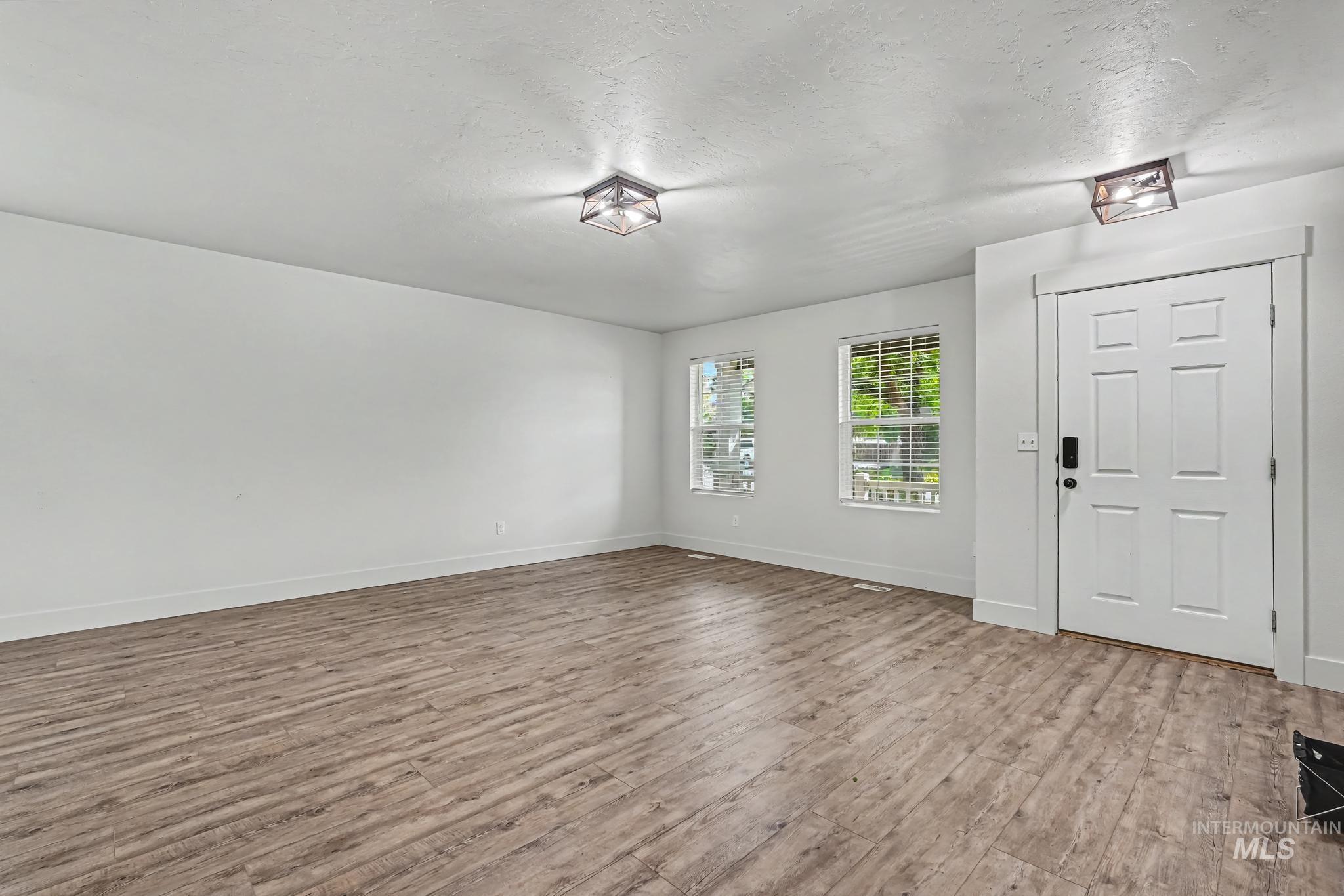 675 Gateway Property Photo 7