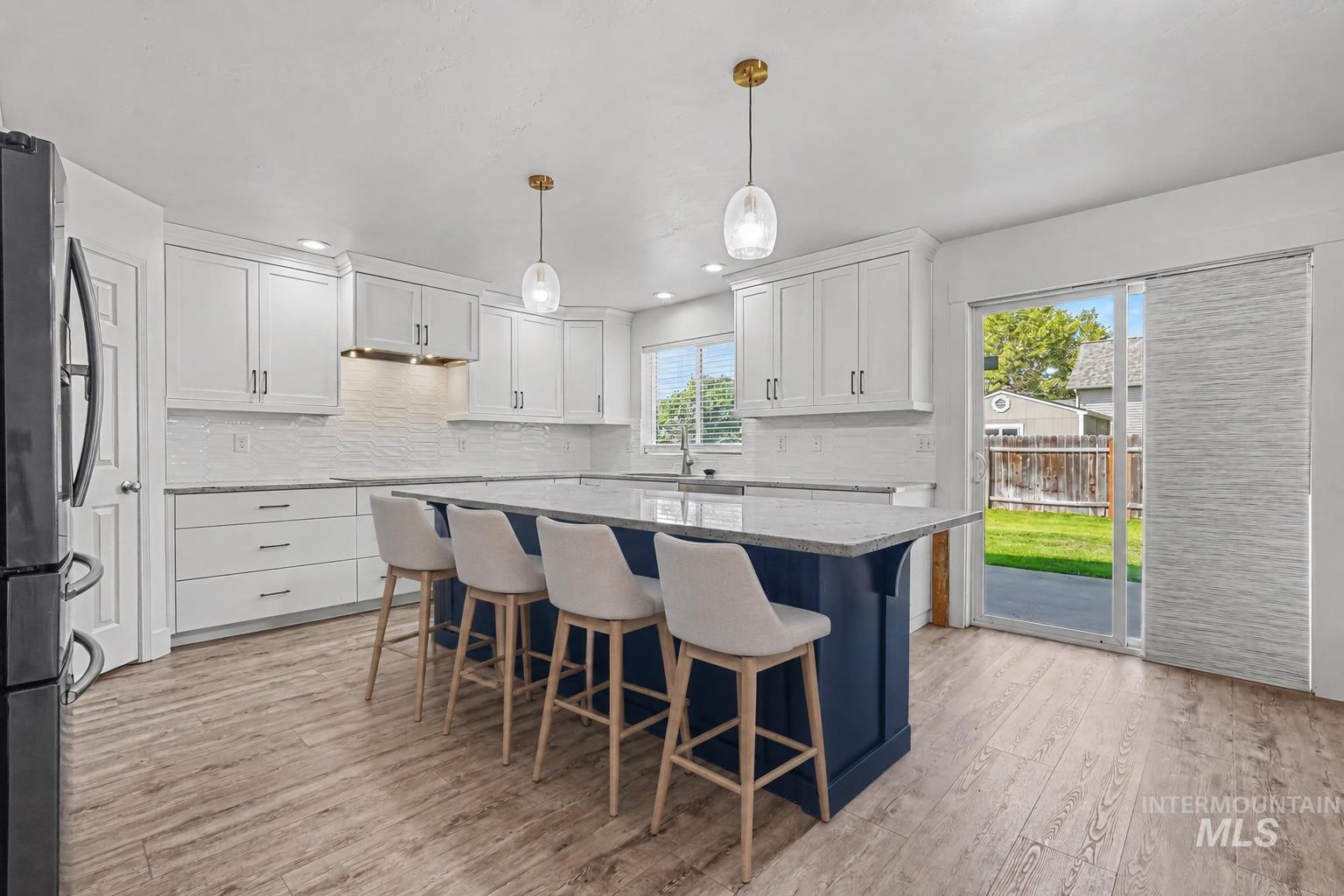 675 Gateway Property Photo 17
