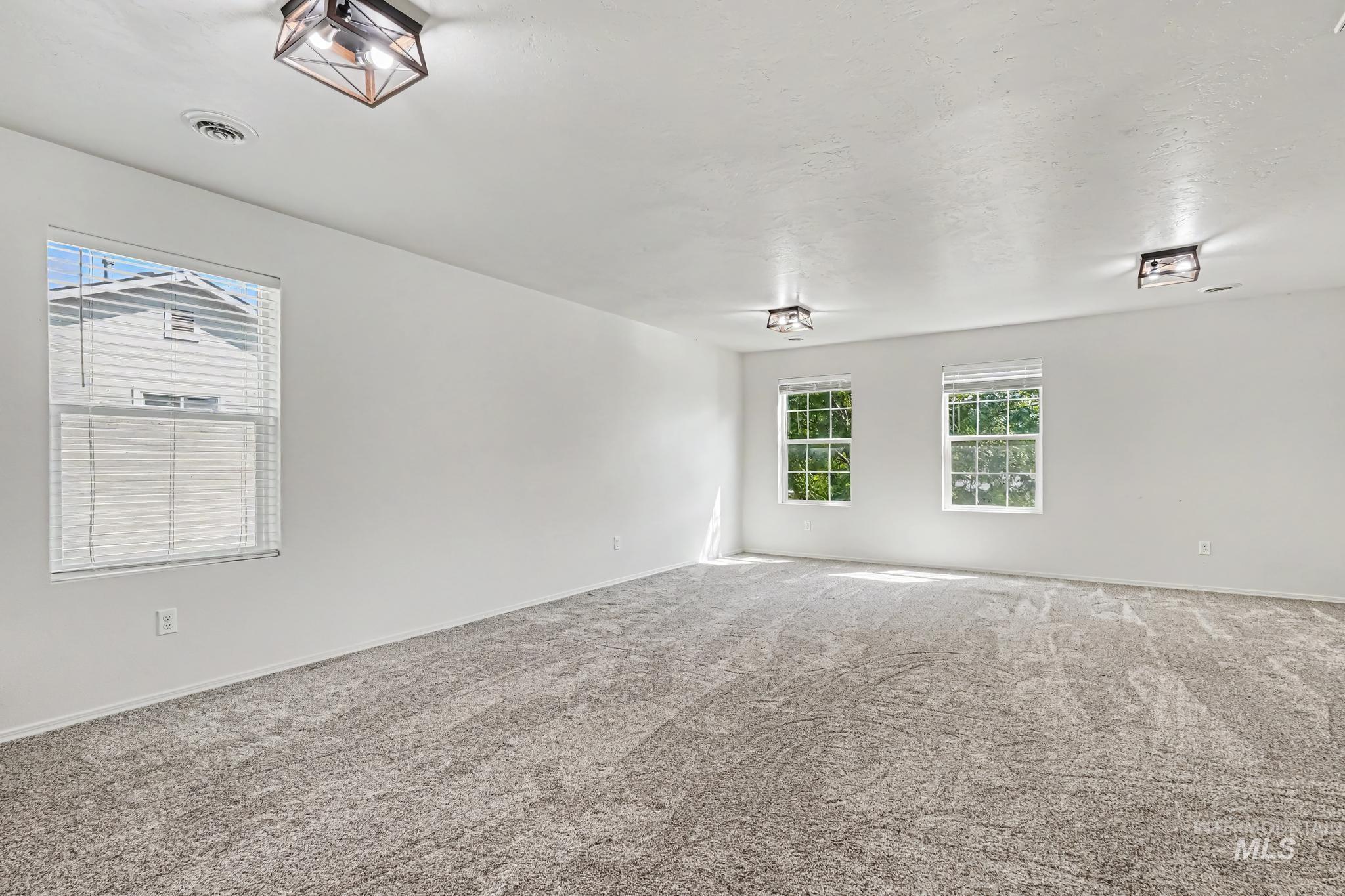 675 Gateway Property Photo 29