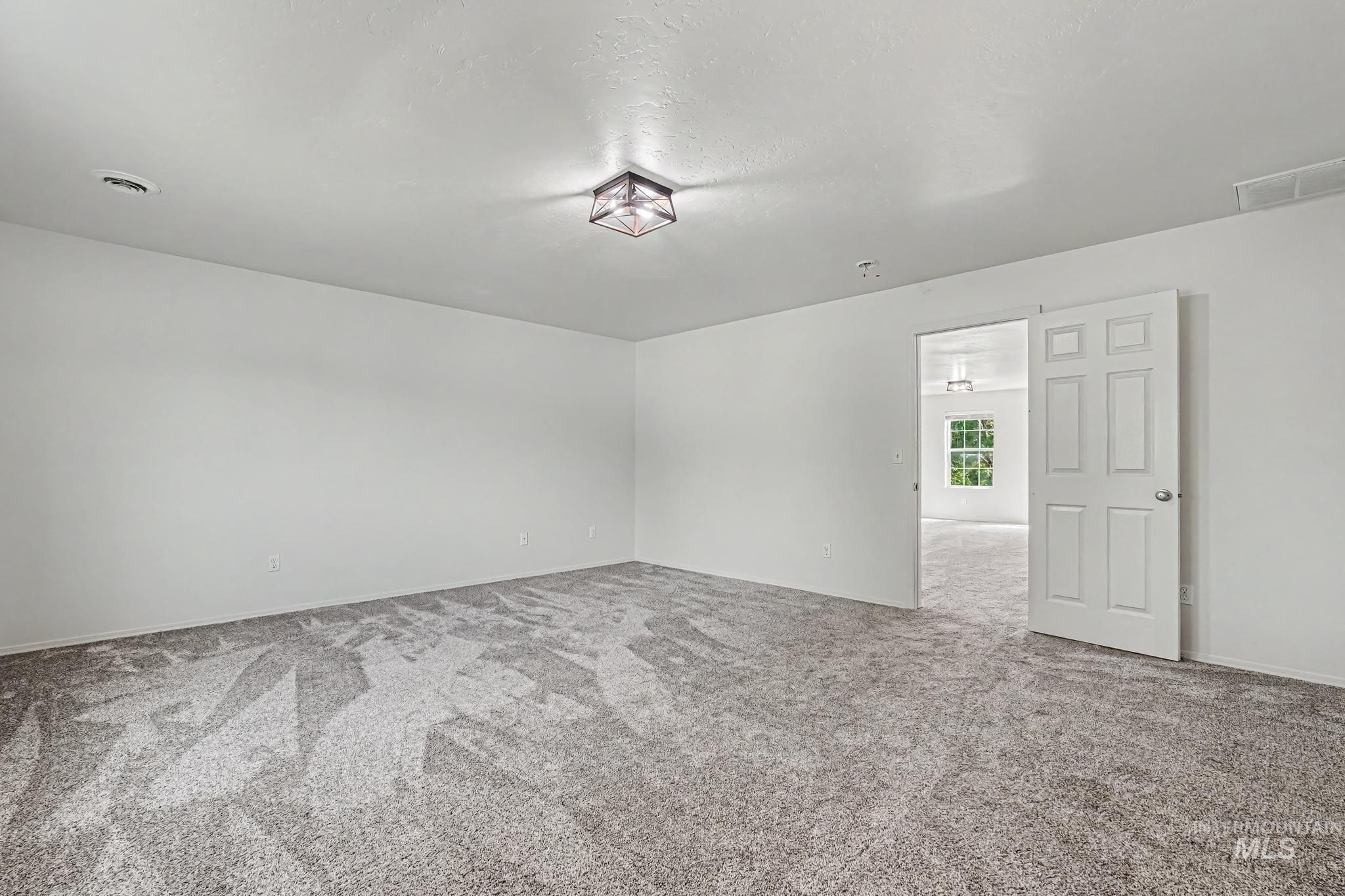 675 Gateway Property Photo 33