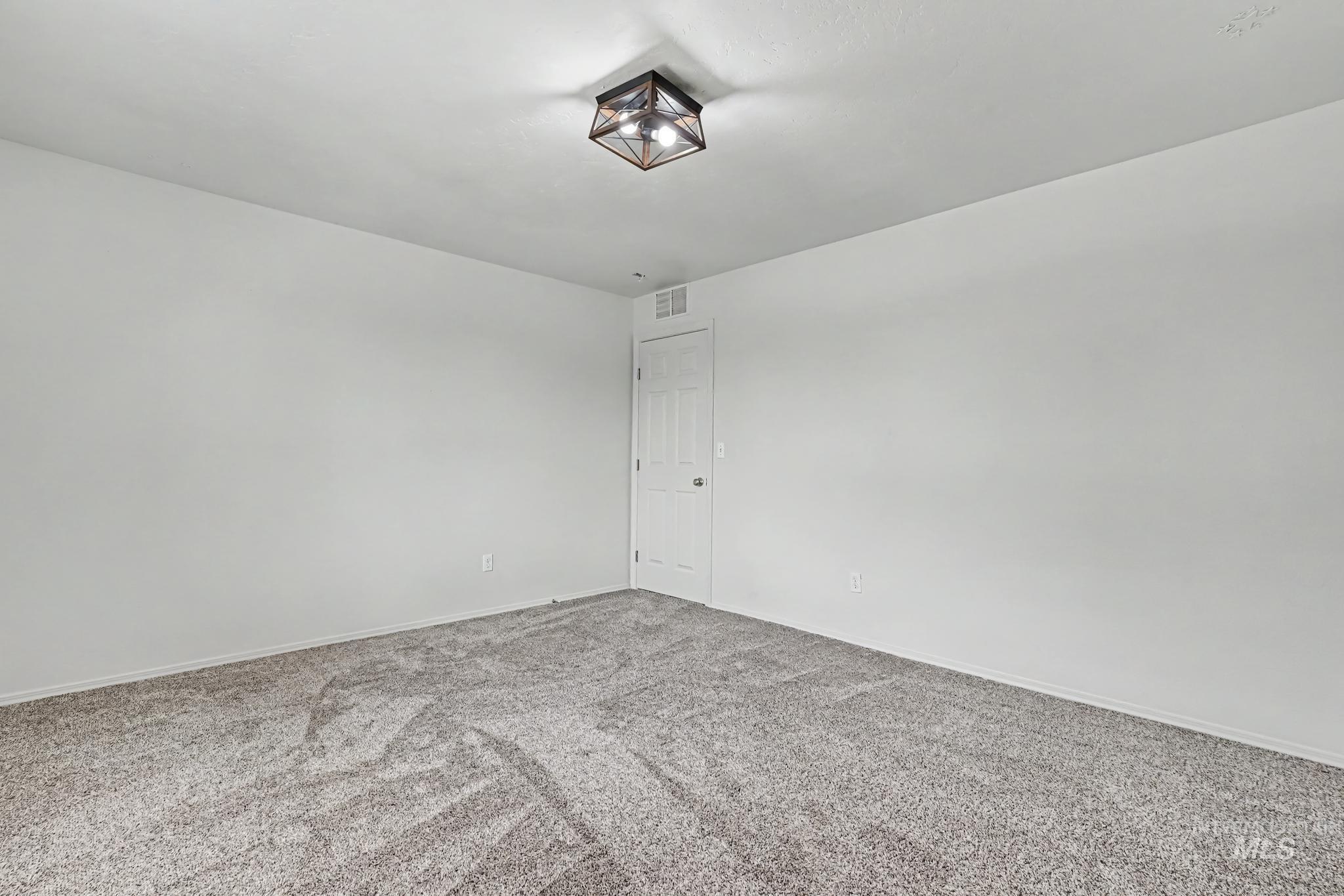 675 Gateway Property Photo 42