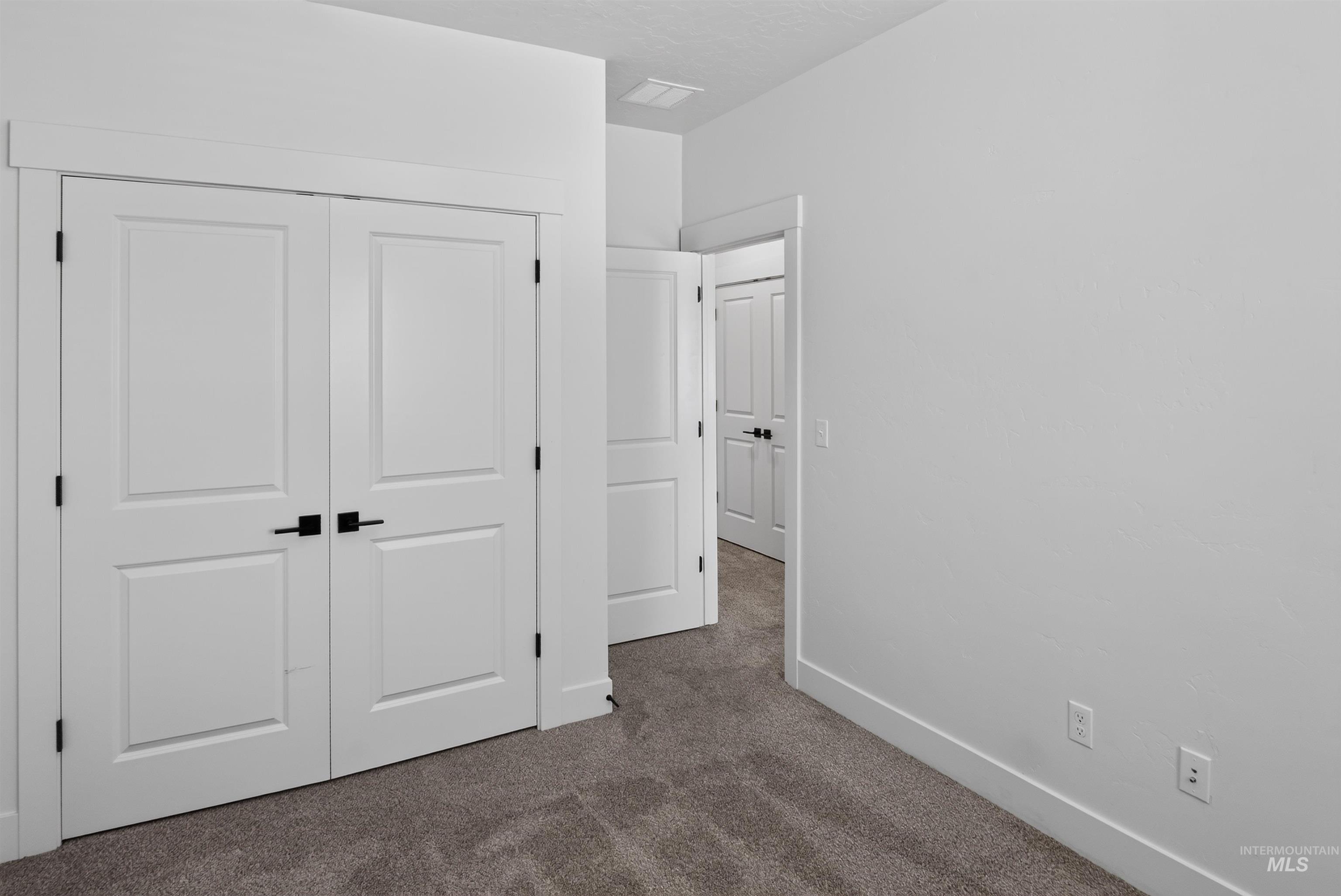 127 N Trifecta Lane Property Photo 9