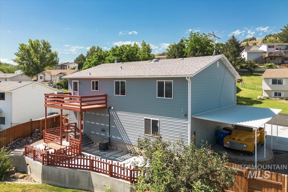 1036 Camas Ln Property Photo 7