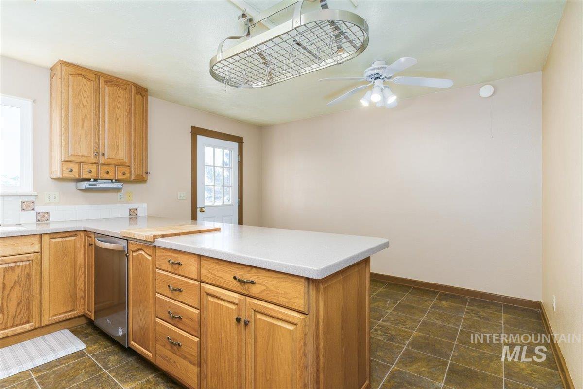 1036 Camas Ln Property Photo 9