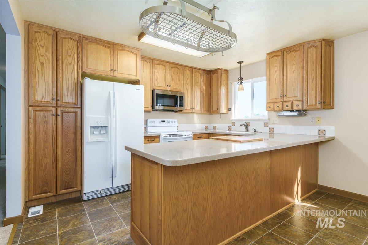 1036 Camas Ln Property Photo 10