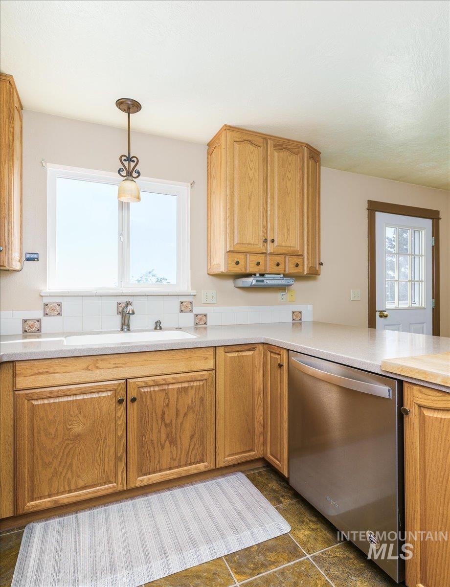 1036 Camas Ln Property Photo 12