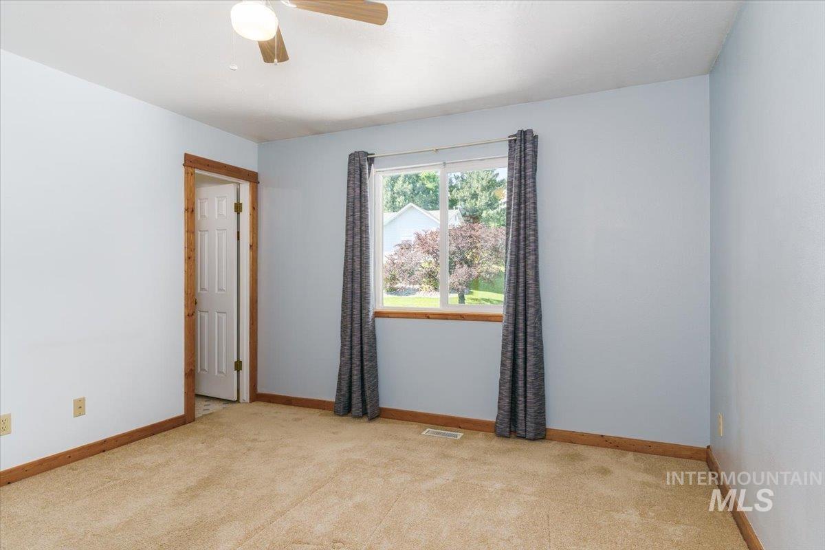 1036 Camas Ln Property Photo 20