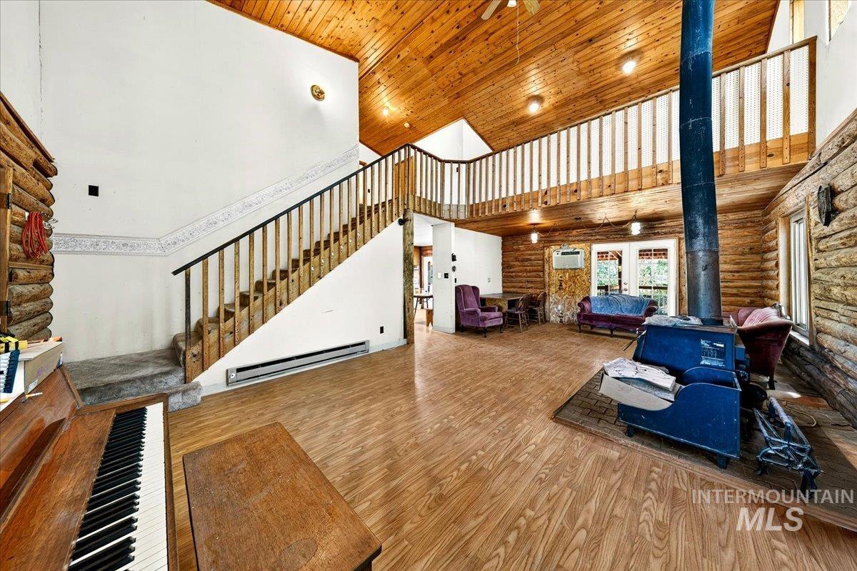 14211 Lake Shore Dr. Property Photo 6