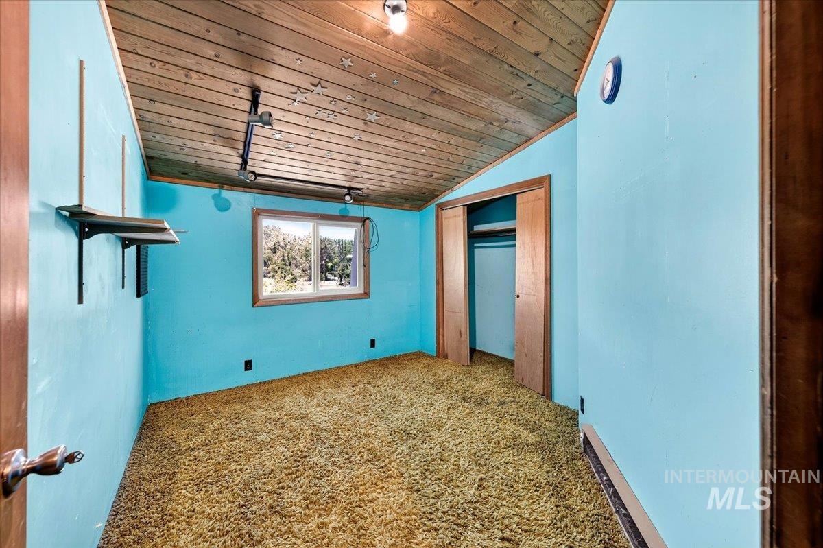 14211 Lake Shore Dr. Property Photo 22