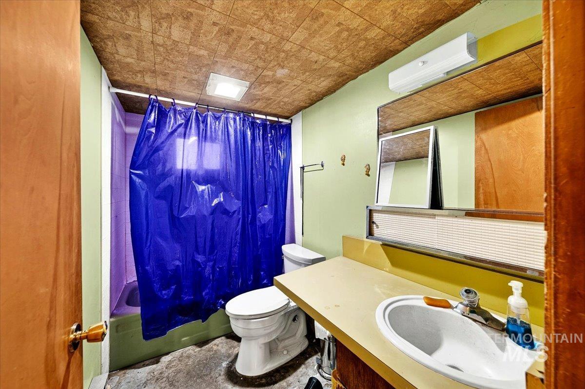 14211 Lake Shore Dr. Property Photo 26