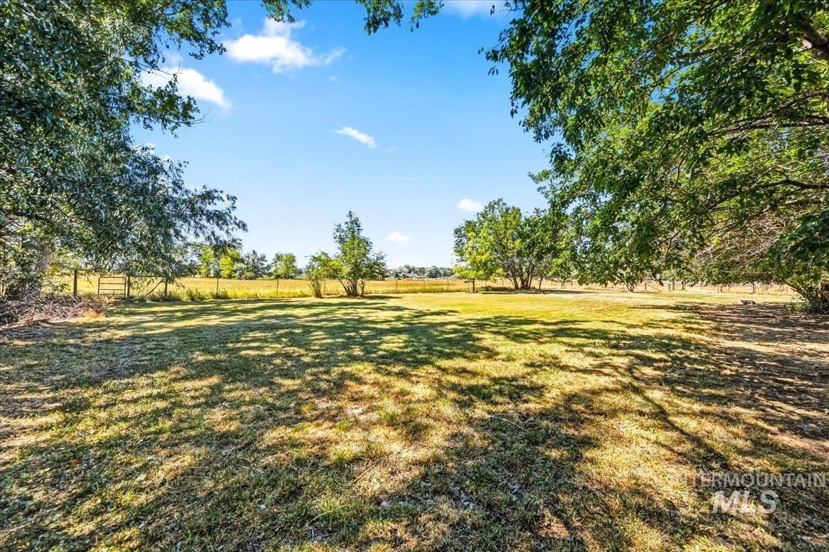 14211 Lake Shore Dr. Property Photo 32