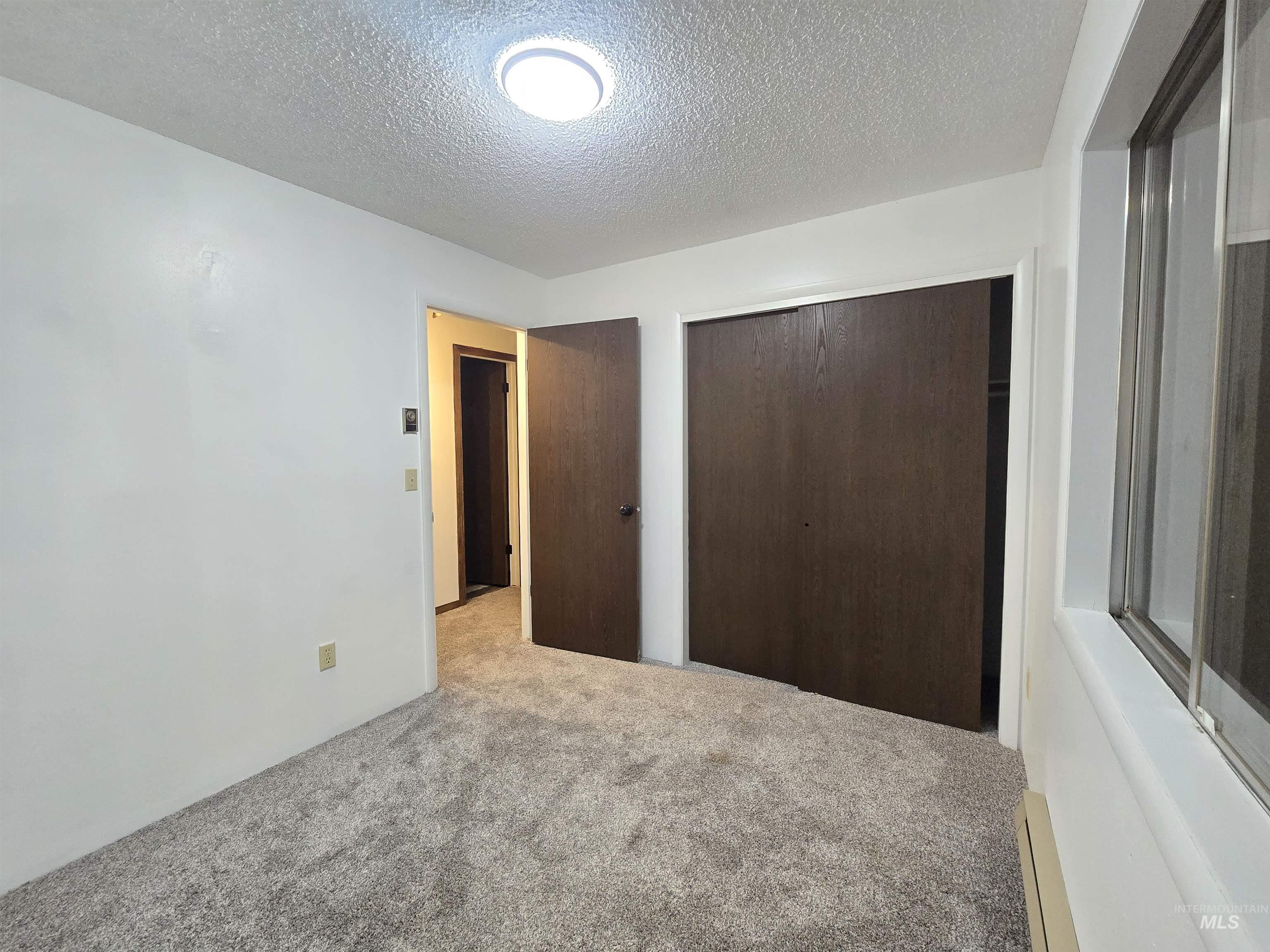 321 W Avenue E Property Photo 8