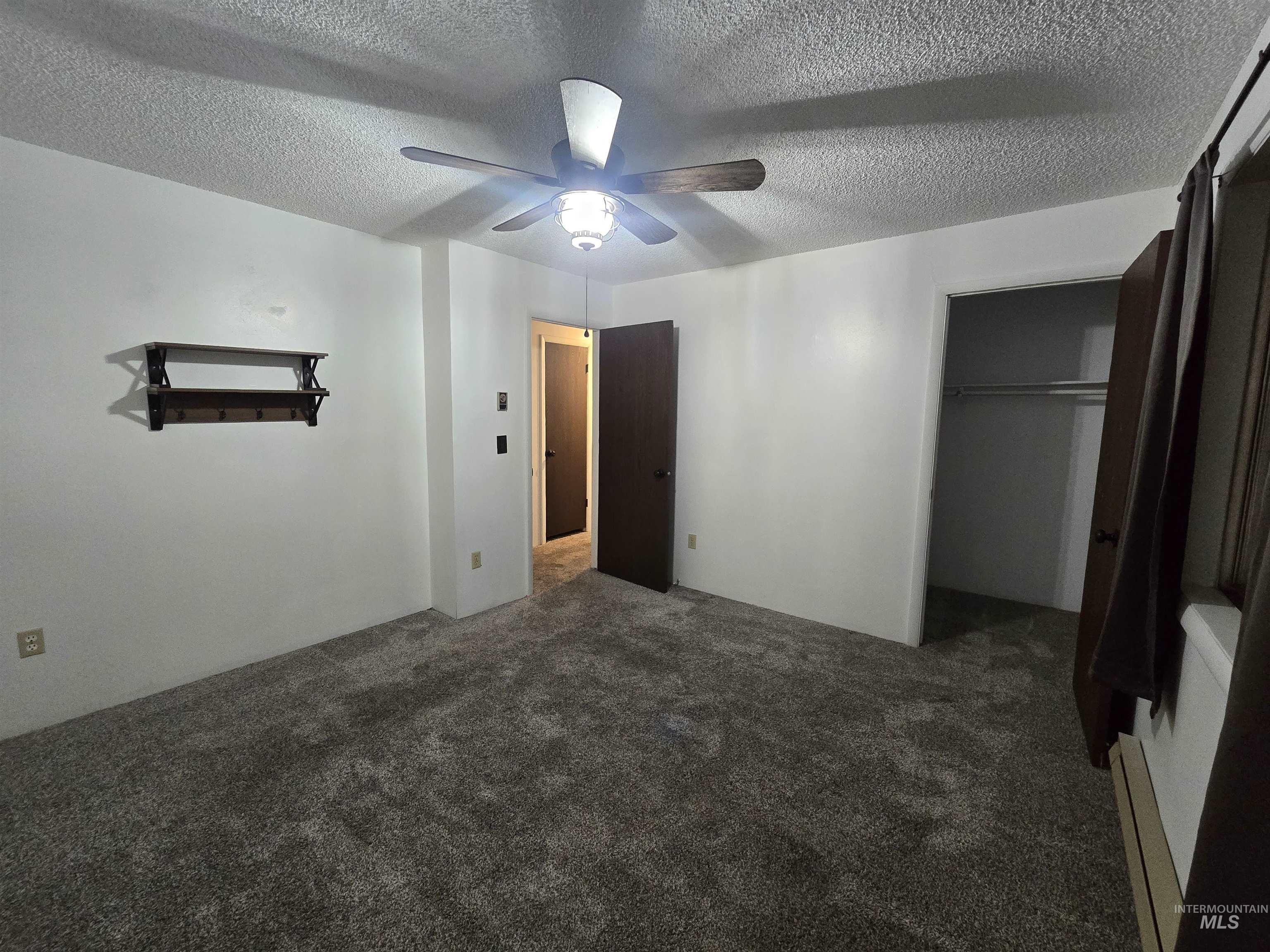321 W Avenue E Property Photo 11