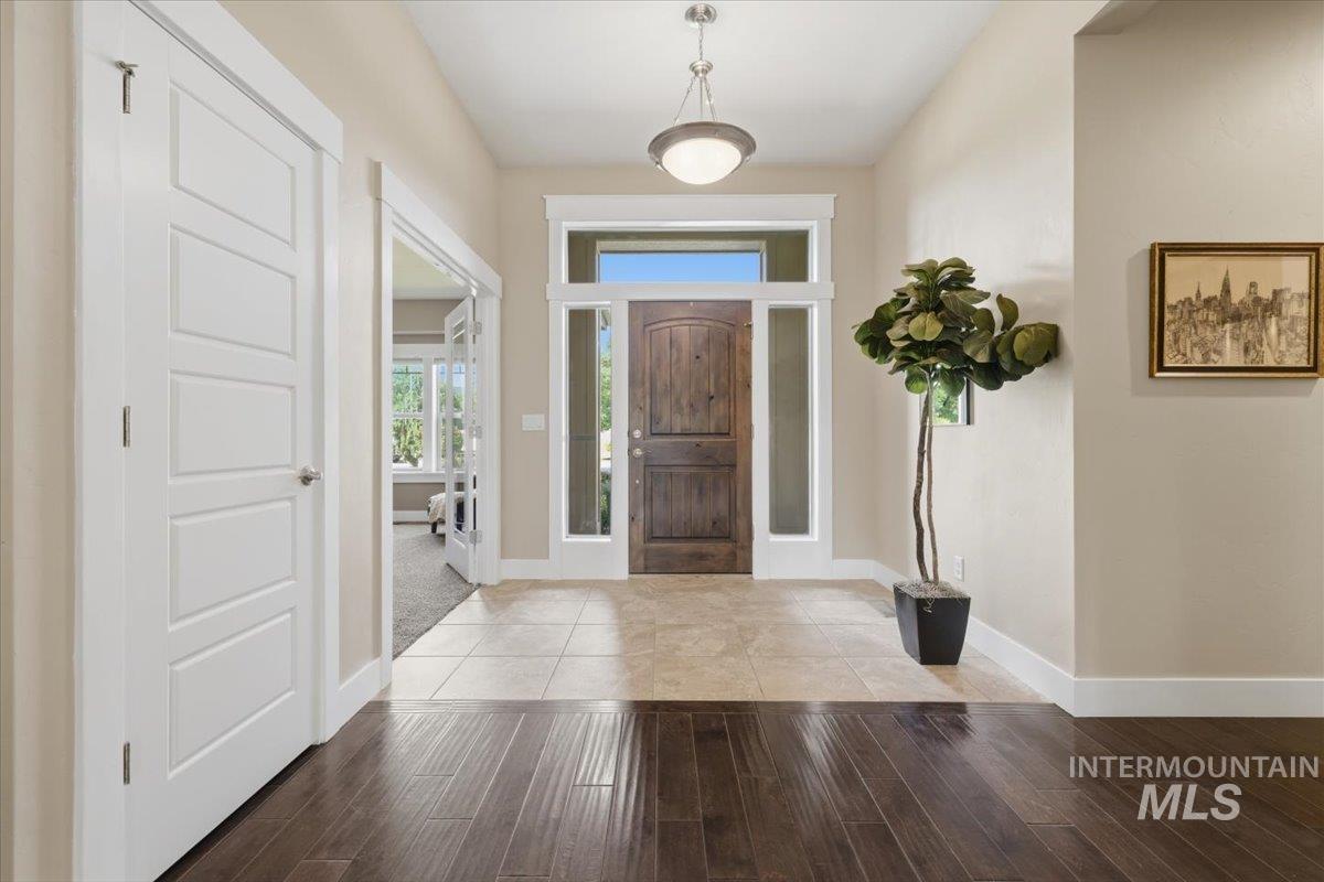 2314 W Herron Loop Property Photo 4