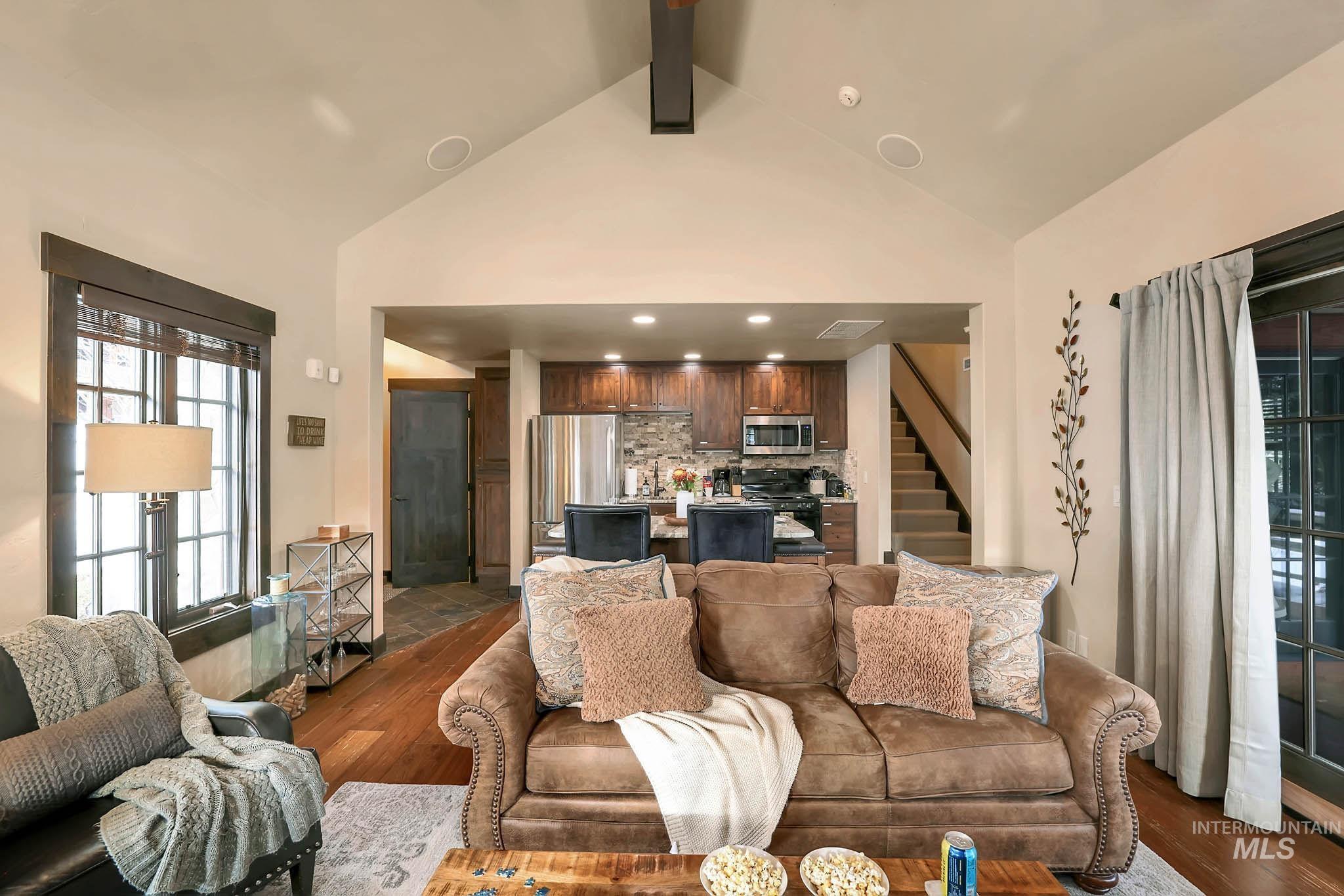 117 Golden Bar Court Property Photo 12
