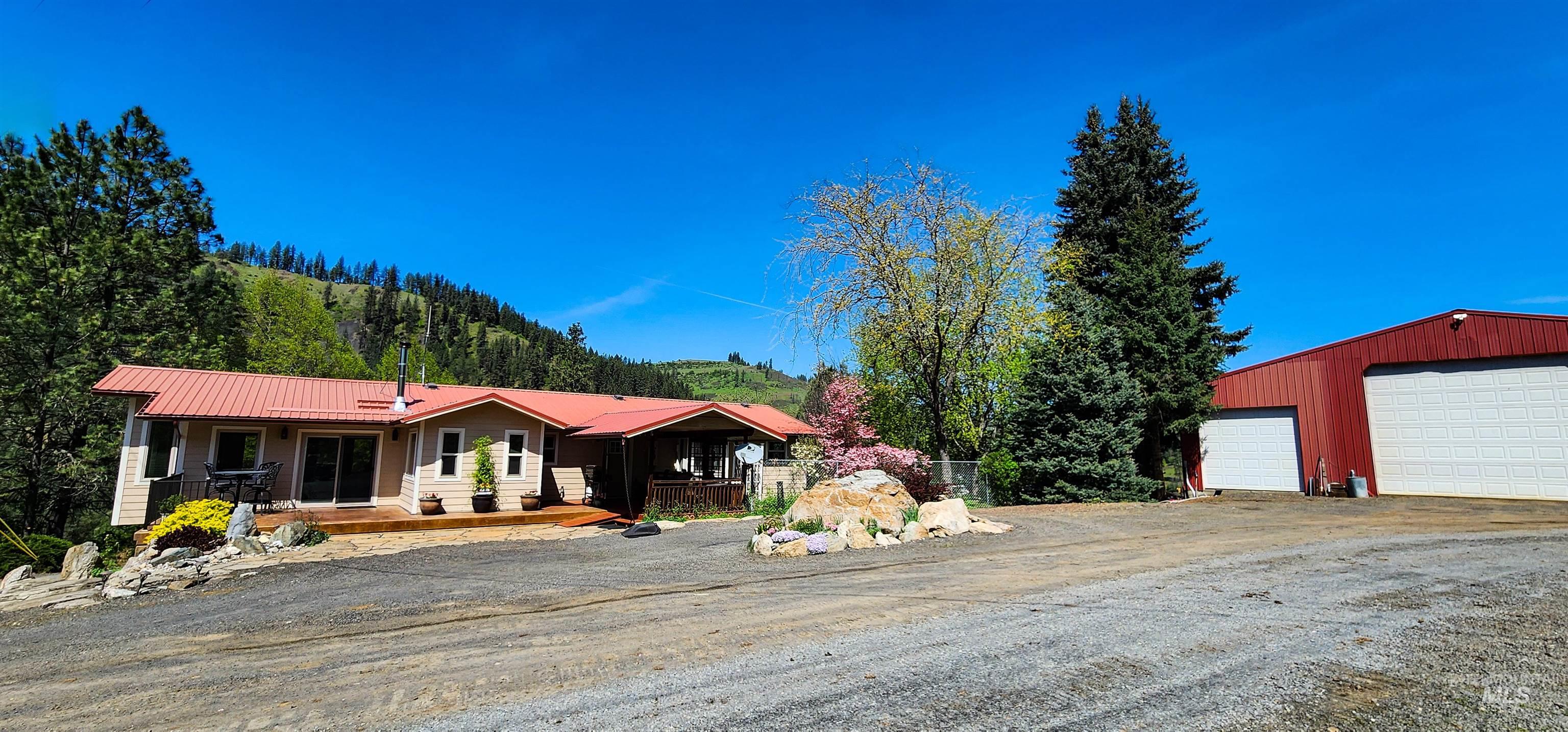106 Newsome Property Photo 4