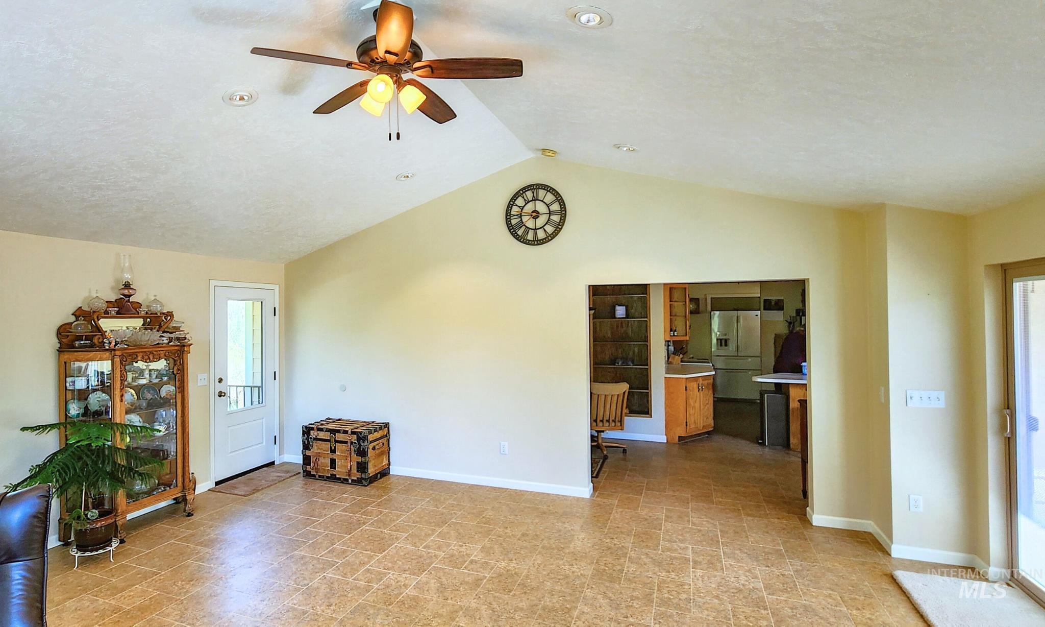 106 Newsome Property Photo 8