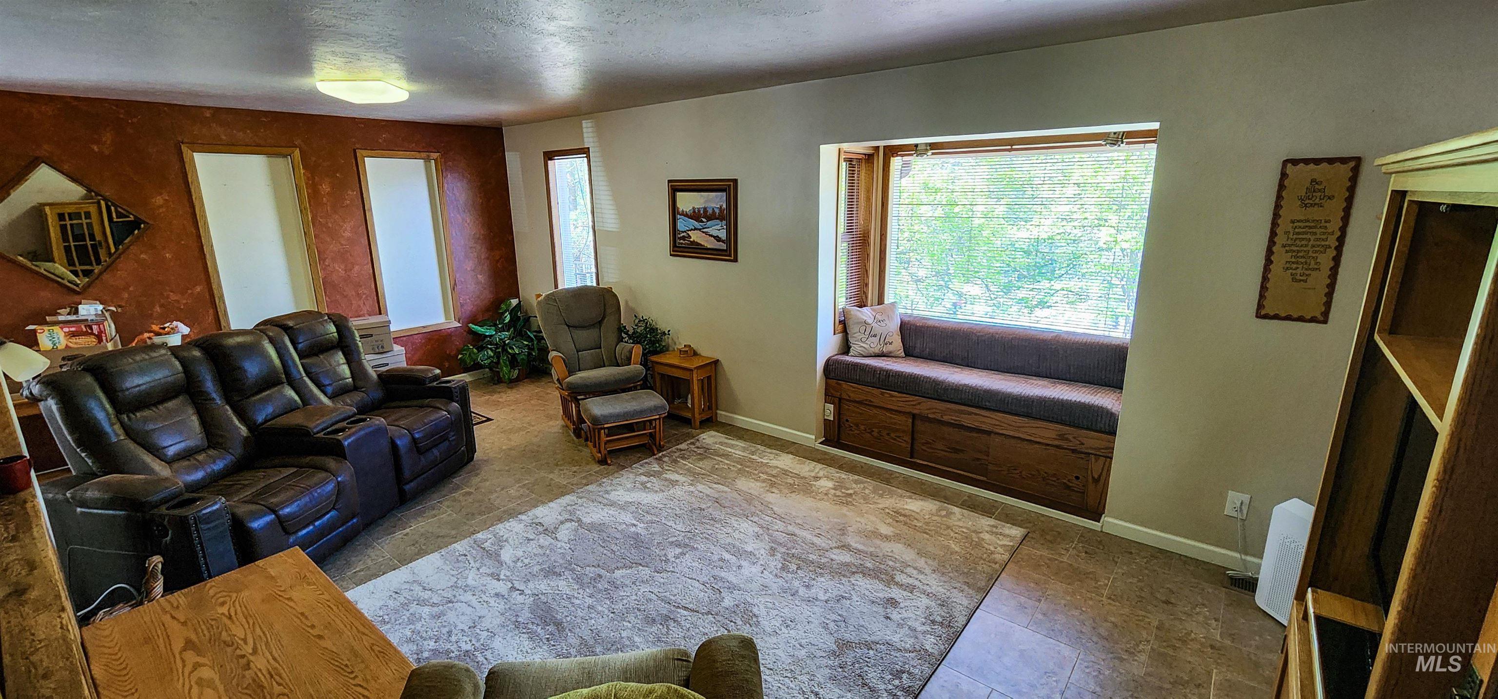 106 Newsome Property Photo 10