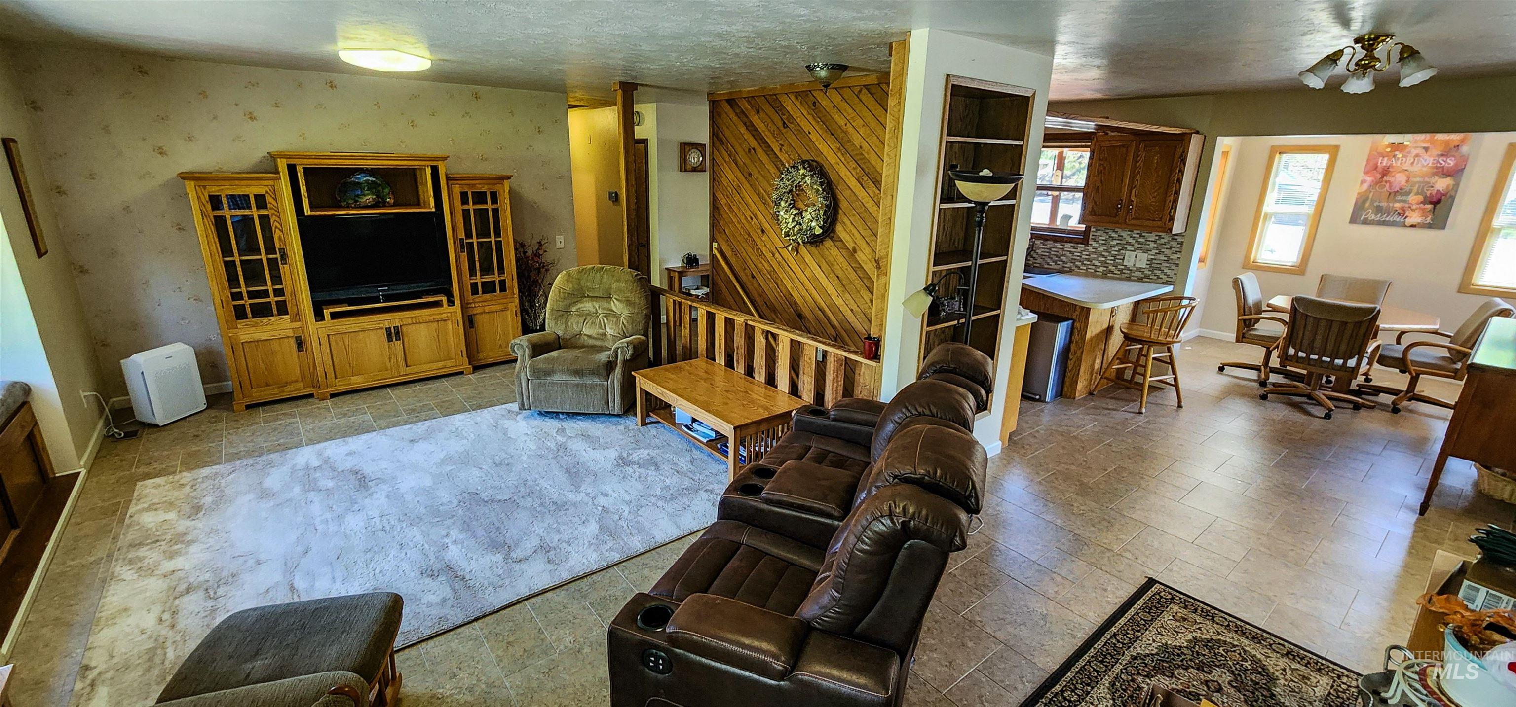 106 Newsome Property Photo 12
