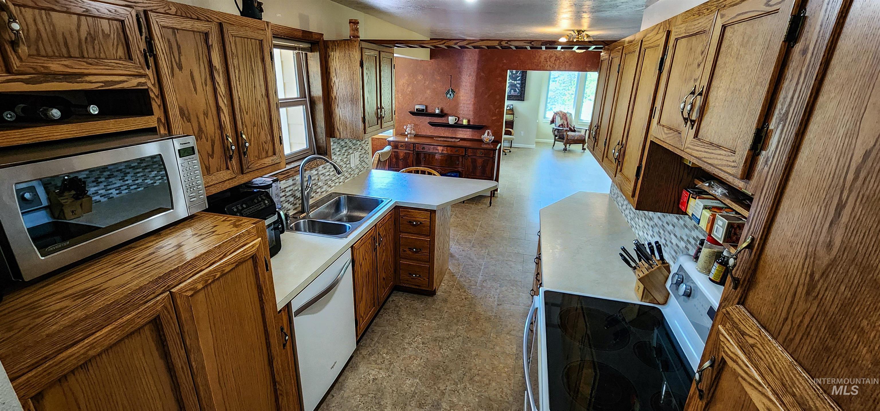 106 Newsome Property Photo 15