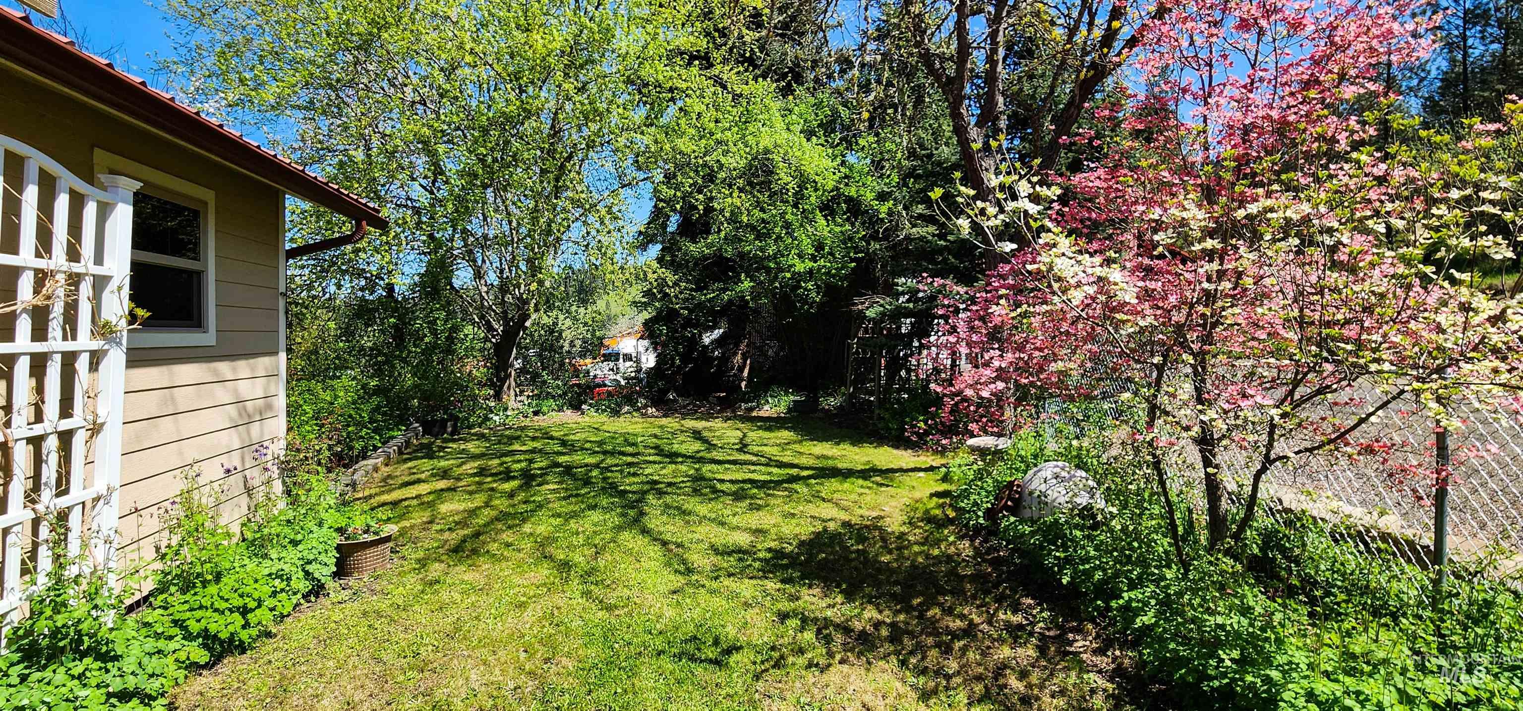 106 Newsome Property Photo 27