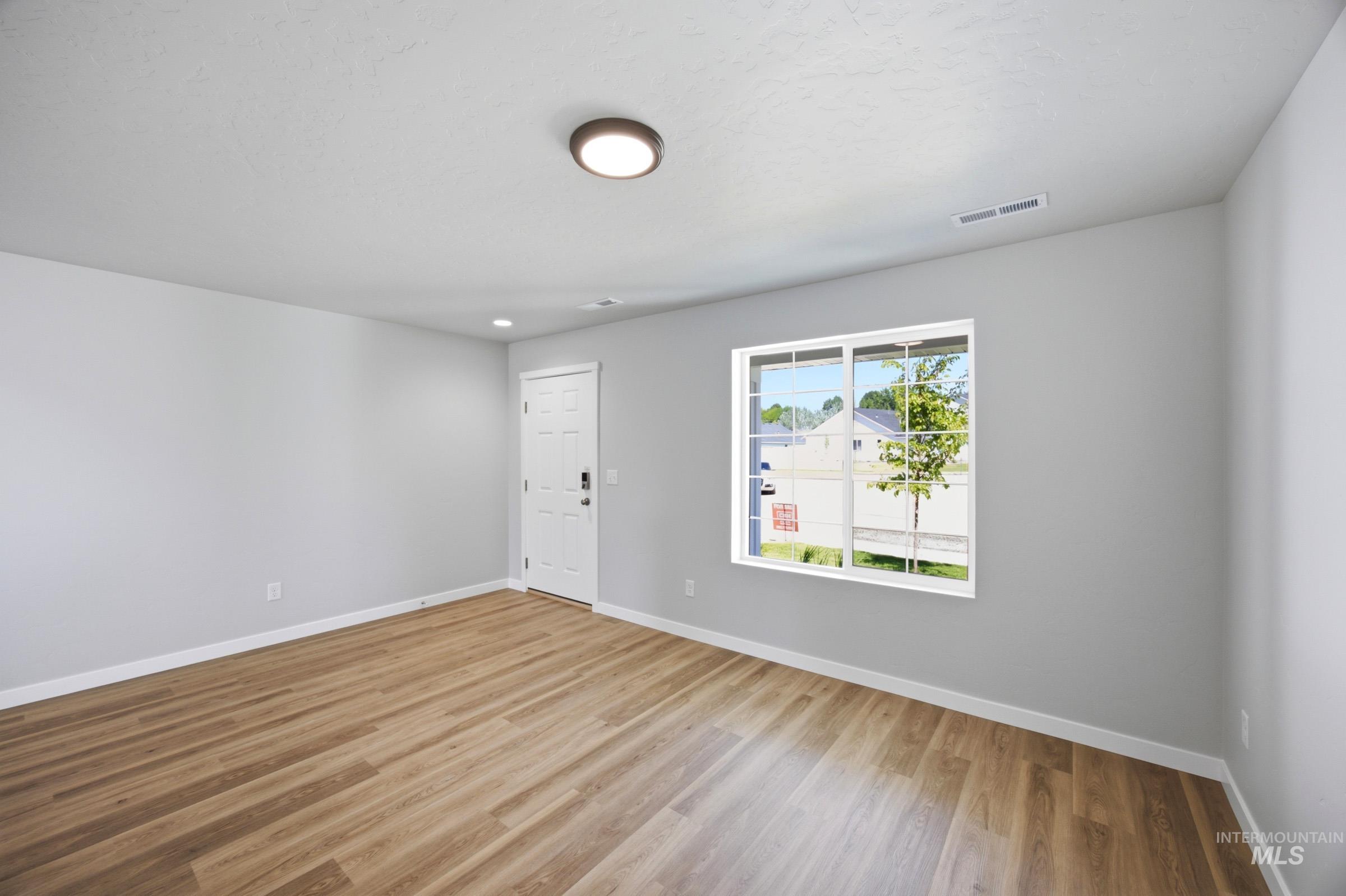 1651 Woods Bog Ave Property Photo 11