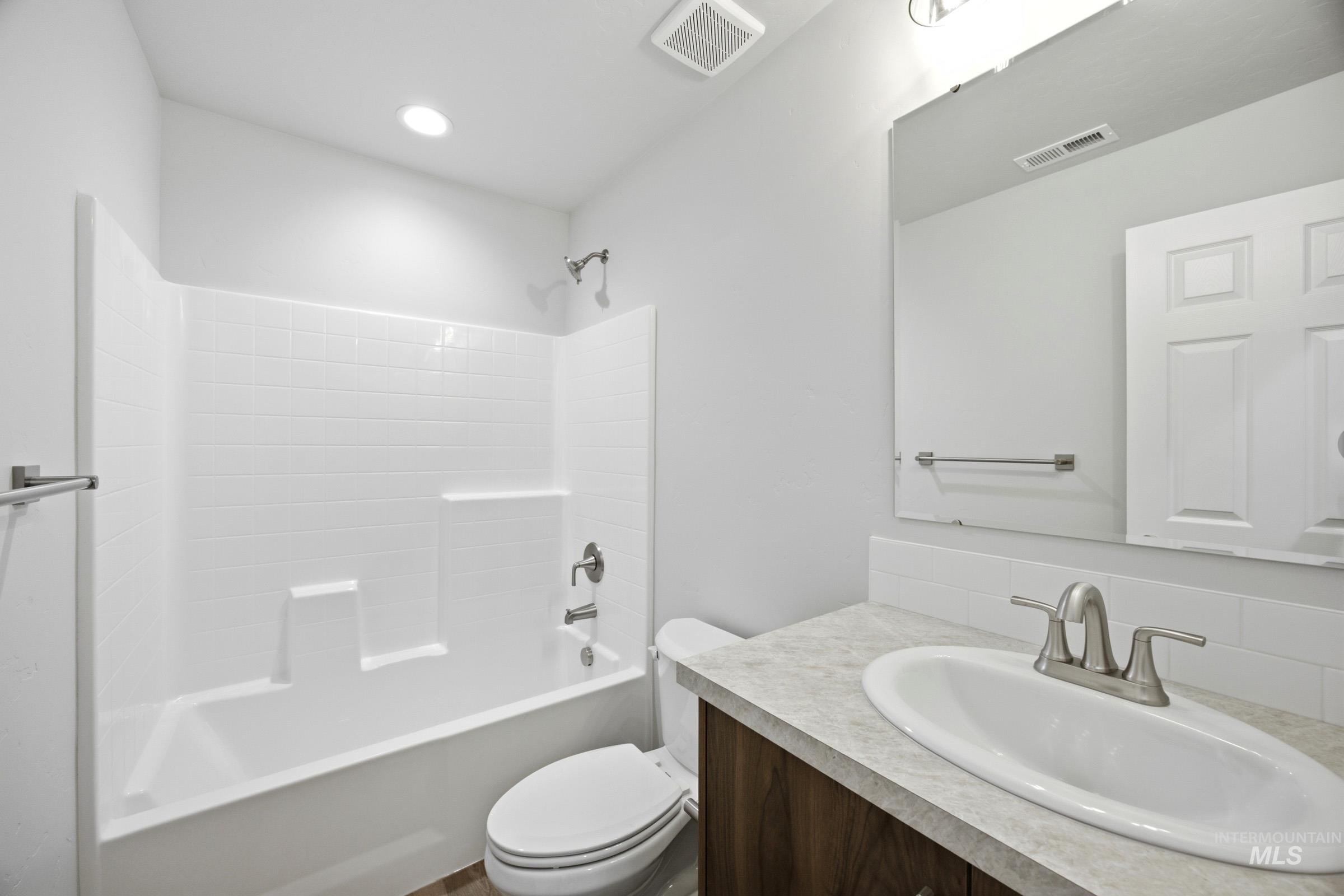 1651 Woods Bog Ave Property Photo 20