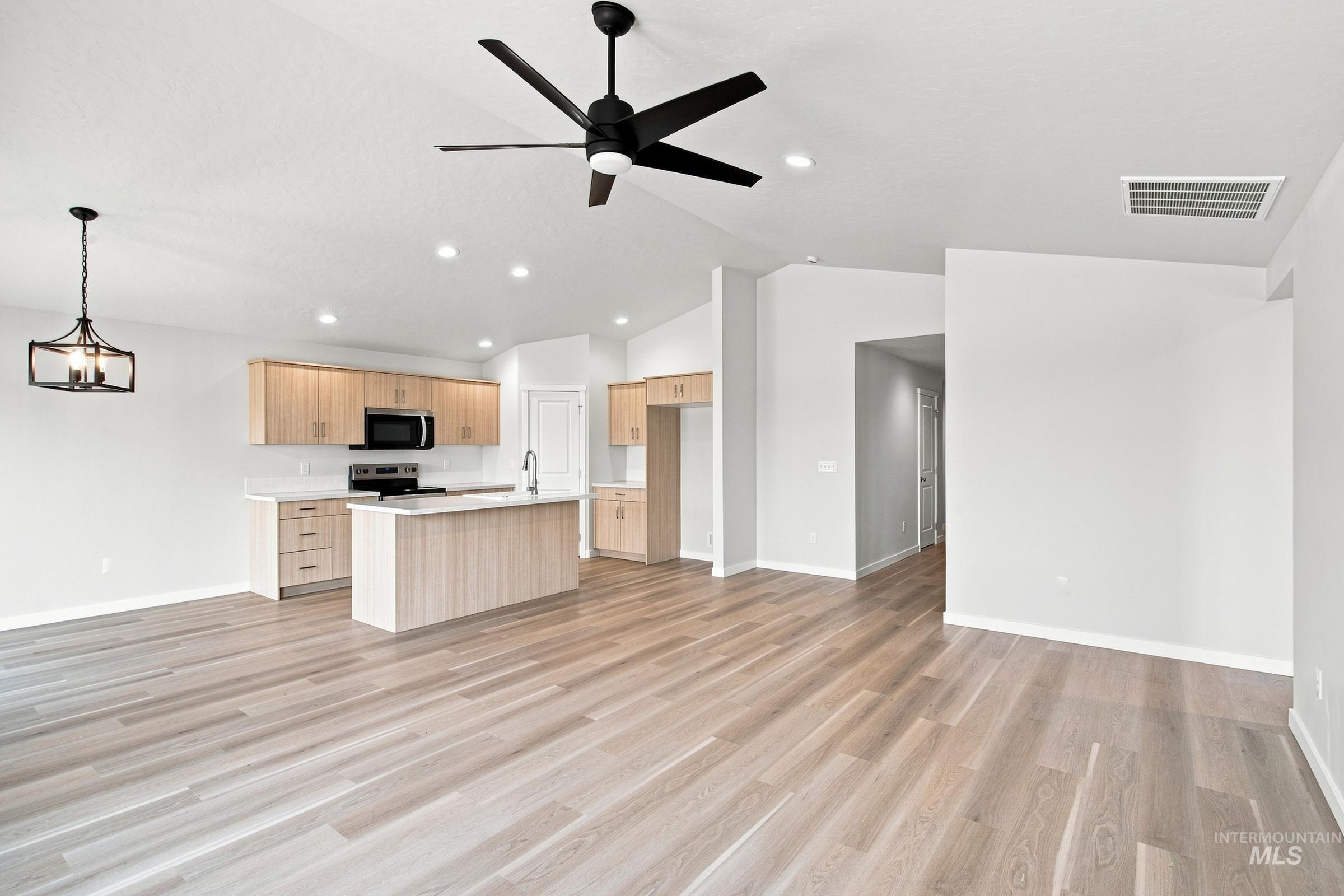 4214 Austin St Property Photo 10