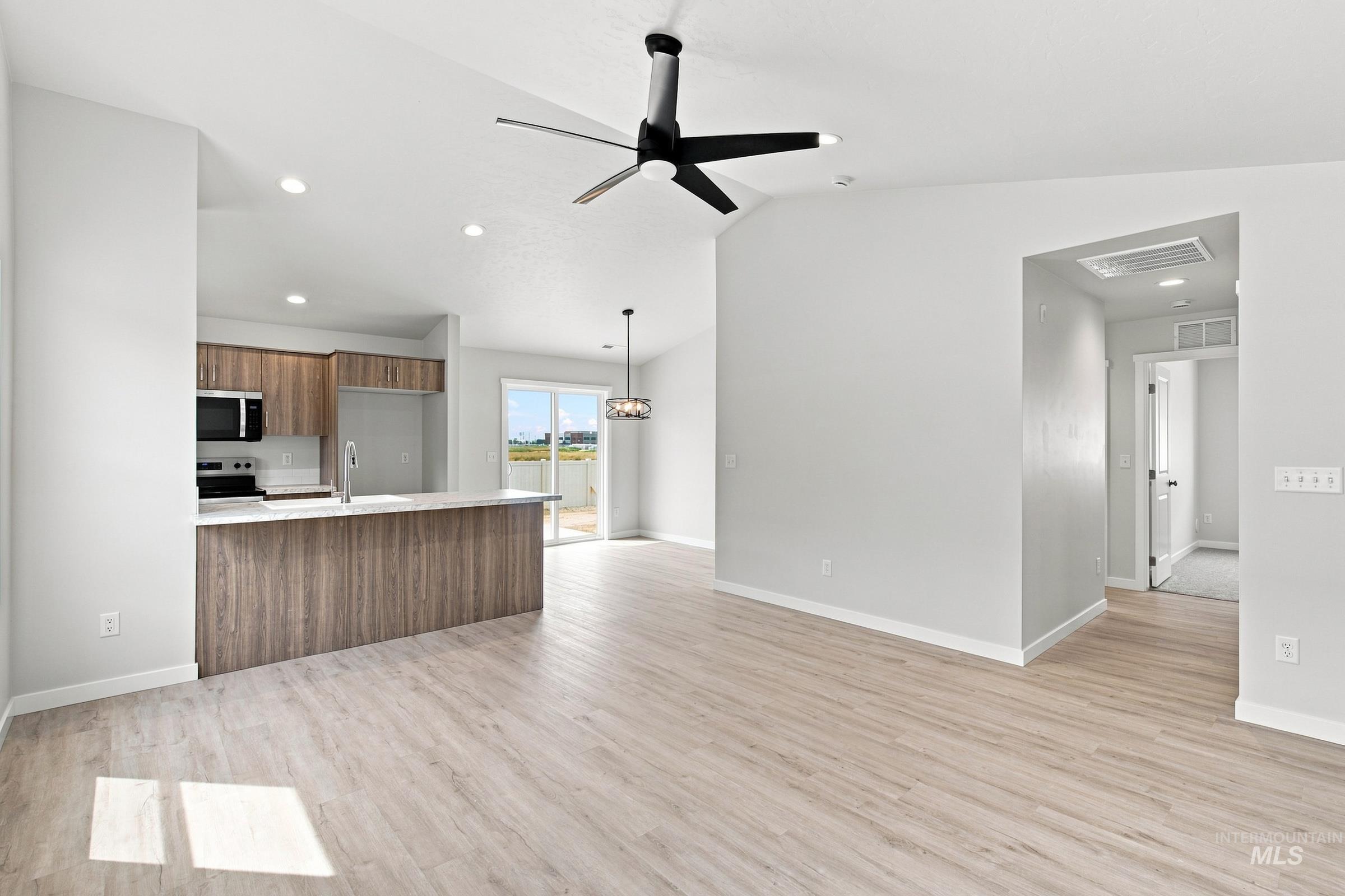 4218 Austin St Property Photo 10