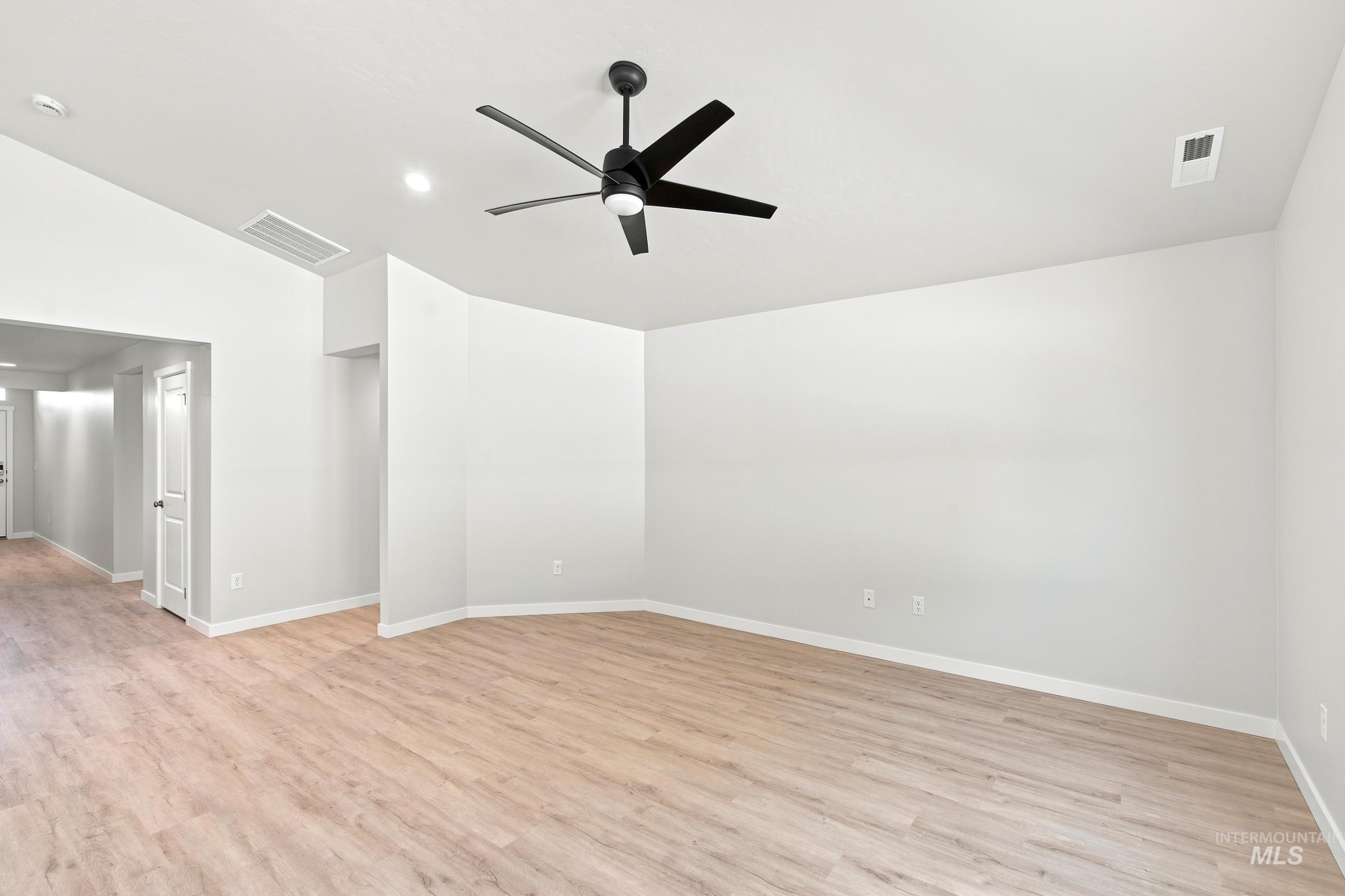 106 Golinda Ave Property Photo 11