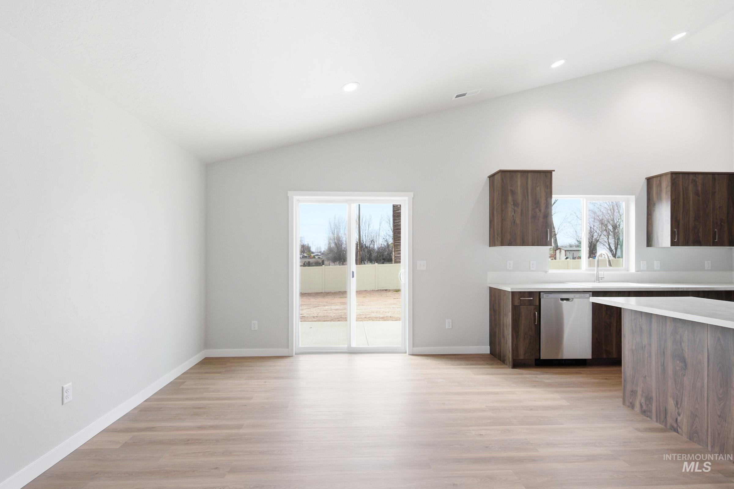 4217 Austin St Property Photo 8