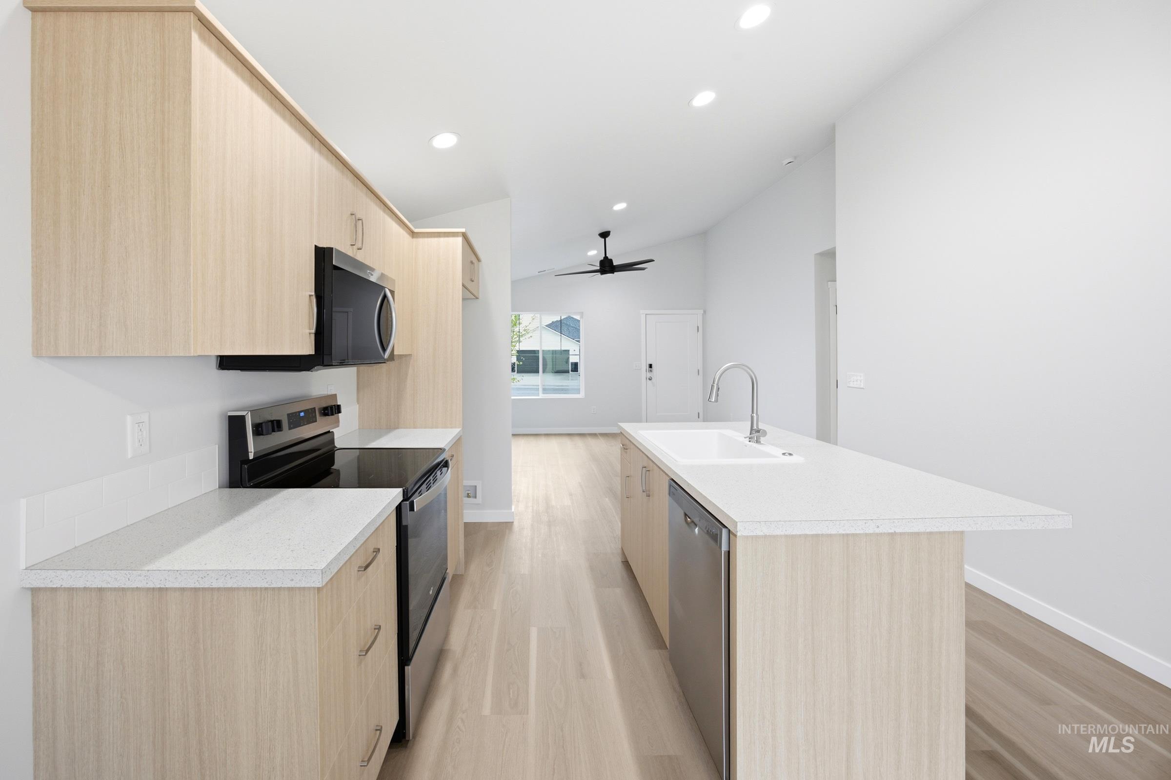 4213 Austin St Property Photo 5