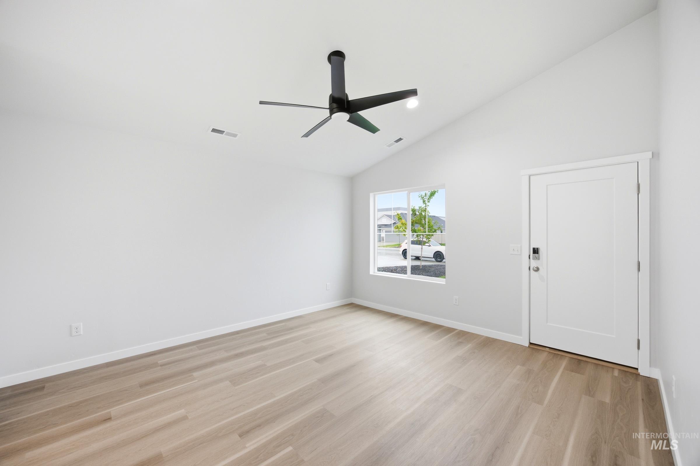 4213 Austin St Property Photo 7