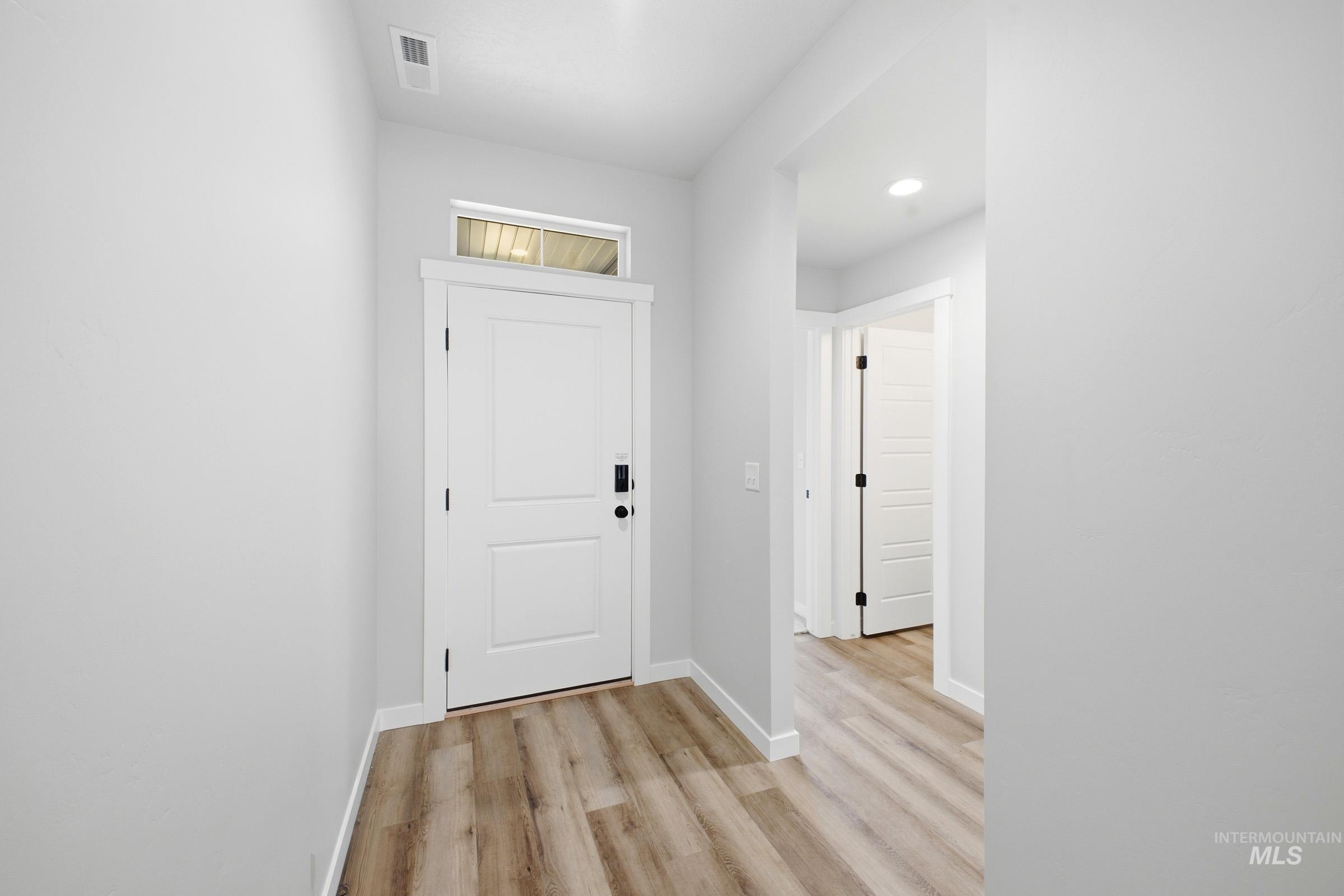 2477 W Red Jasper Dr Property Photo 2