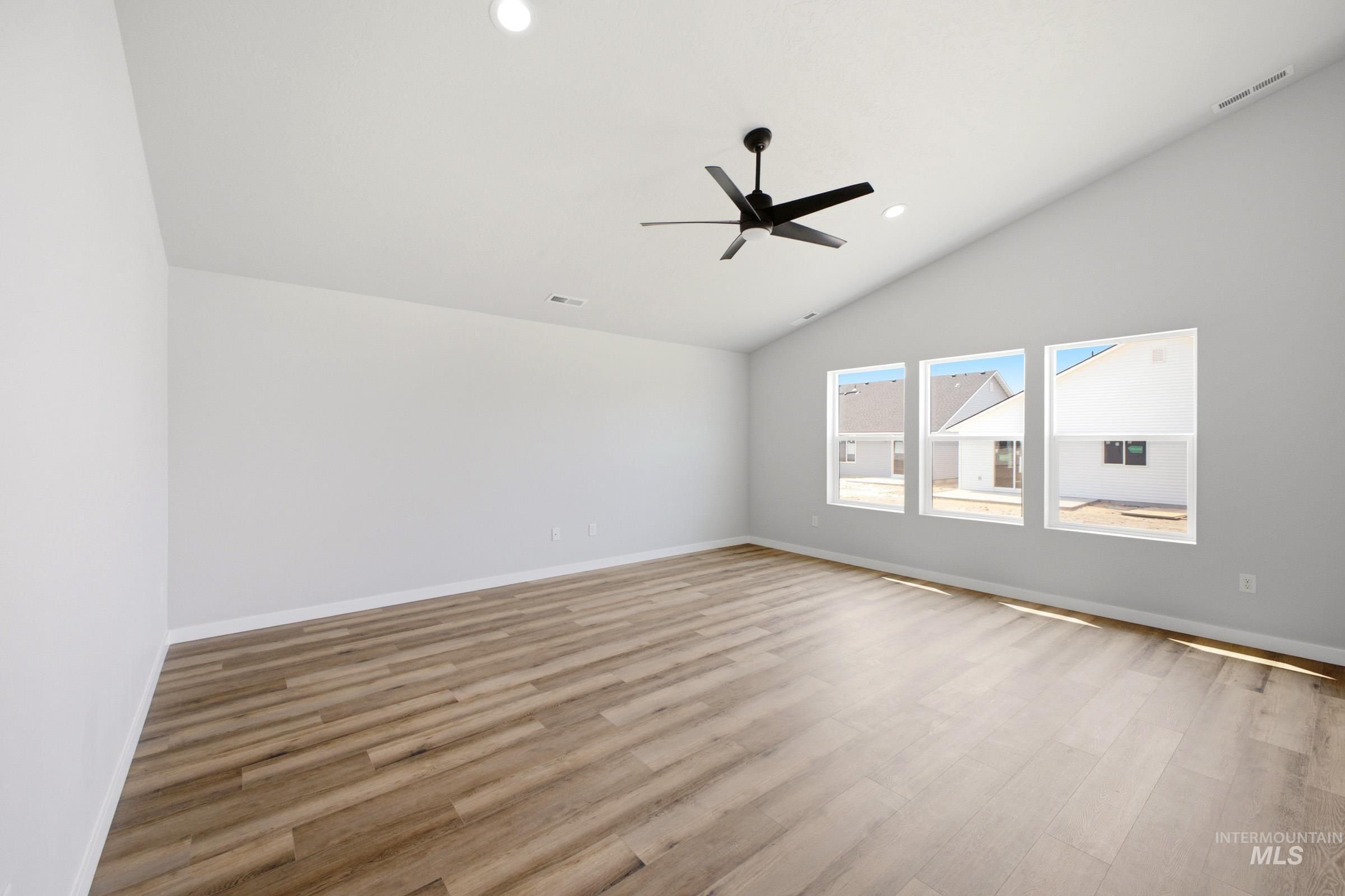 2477 W Red Jasper Dr Property Photo 7