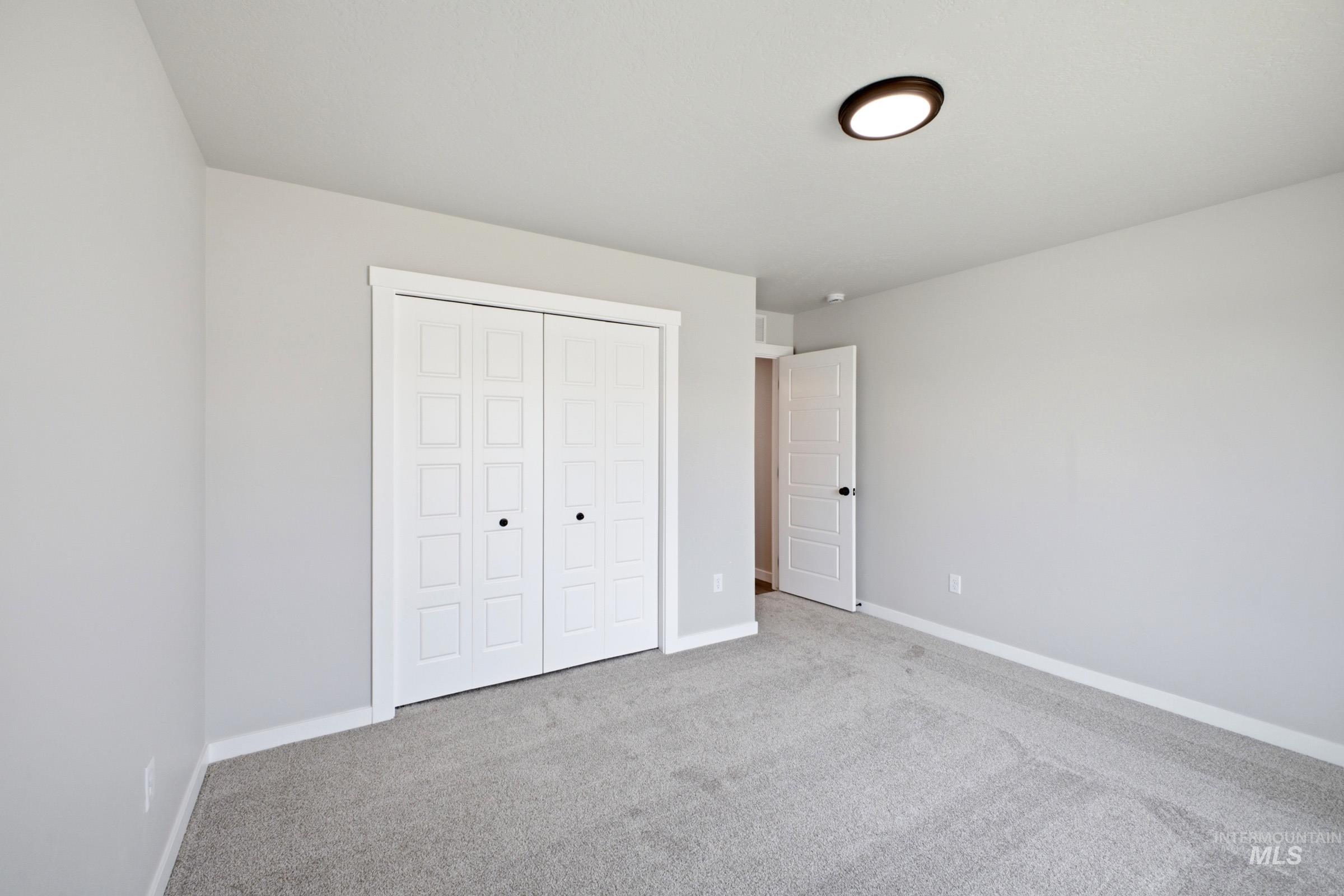 2477 W Red Jasper Dr Property Photo 15