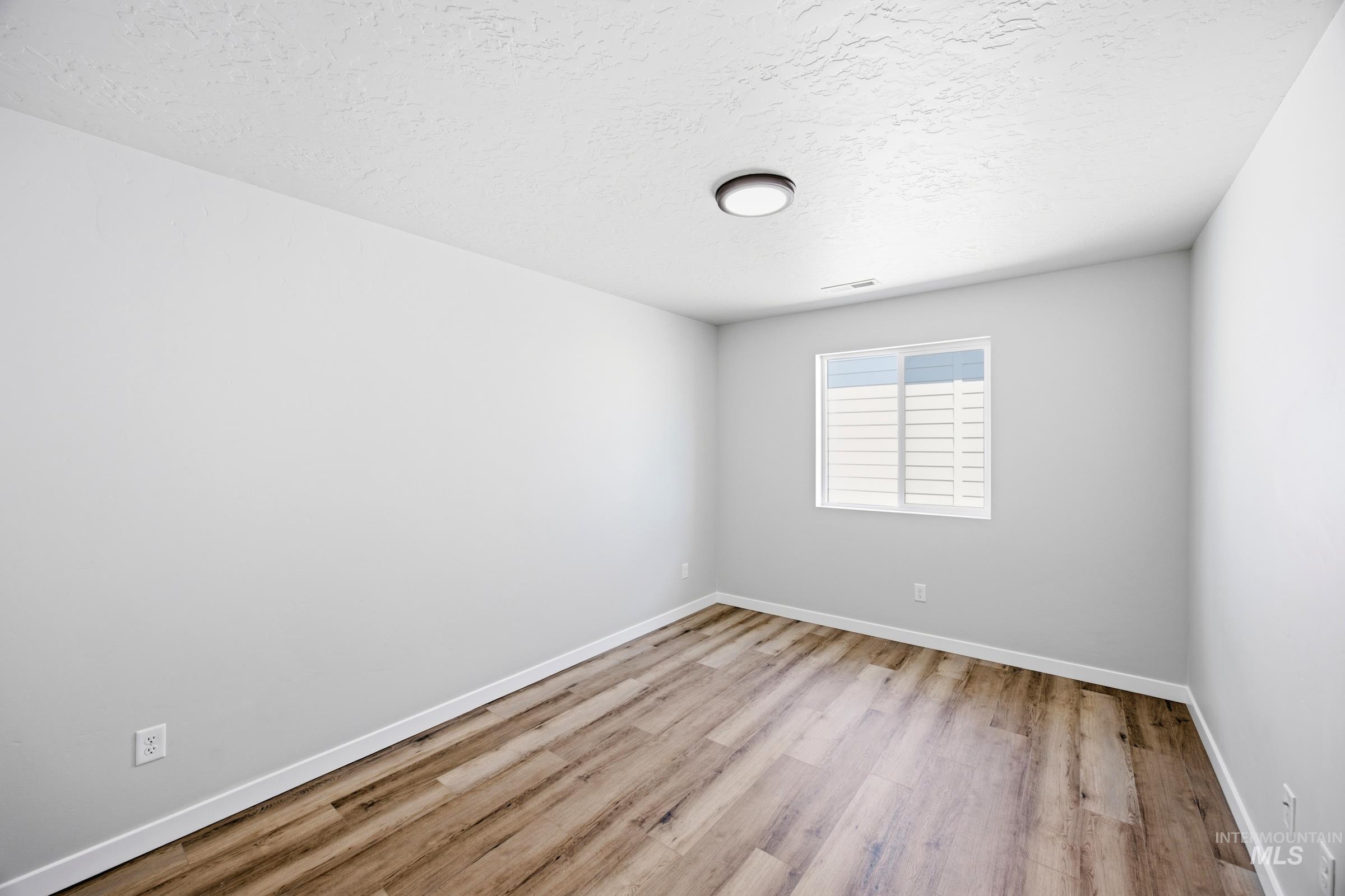1093 W Jasper St Property Photo 14