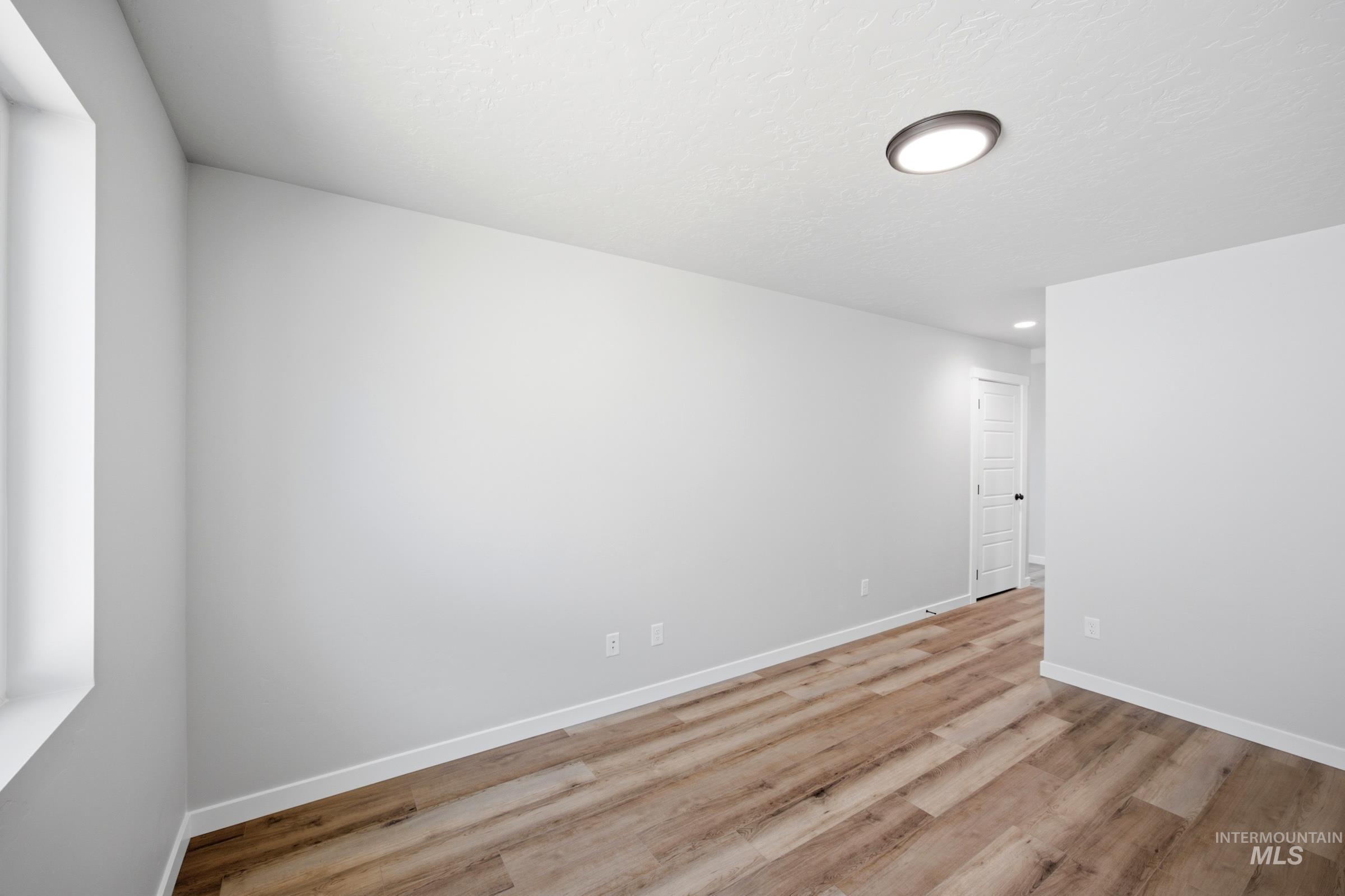 1093 W Jasper St Property Photo 15