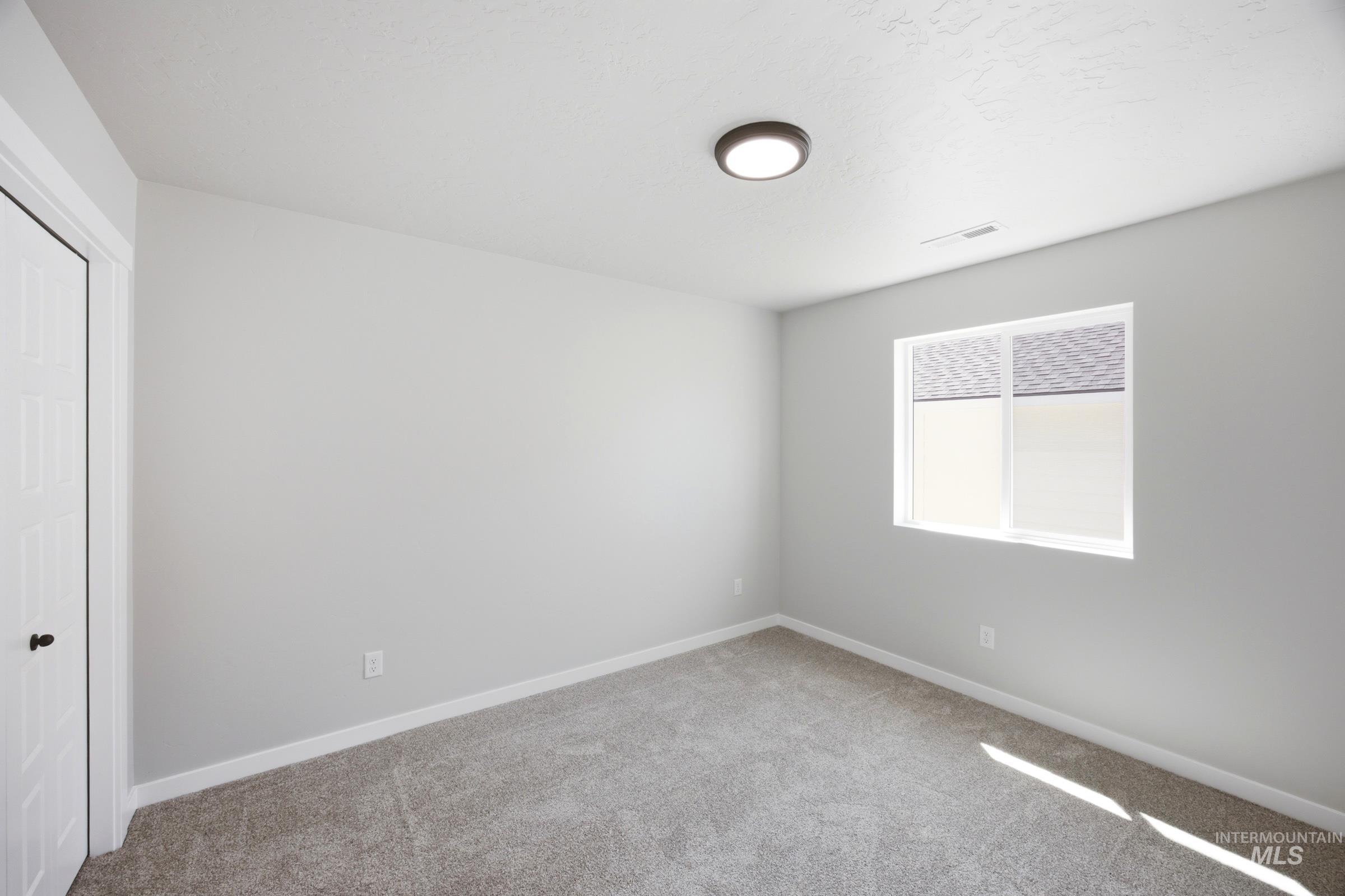 1093 W Jasper St Property Photo 16