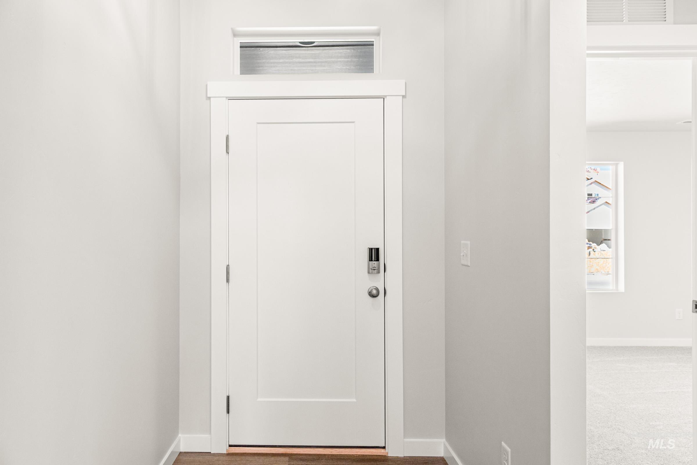 1077 W Jasper St Property Photo 2