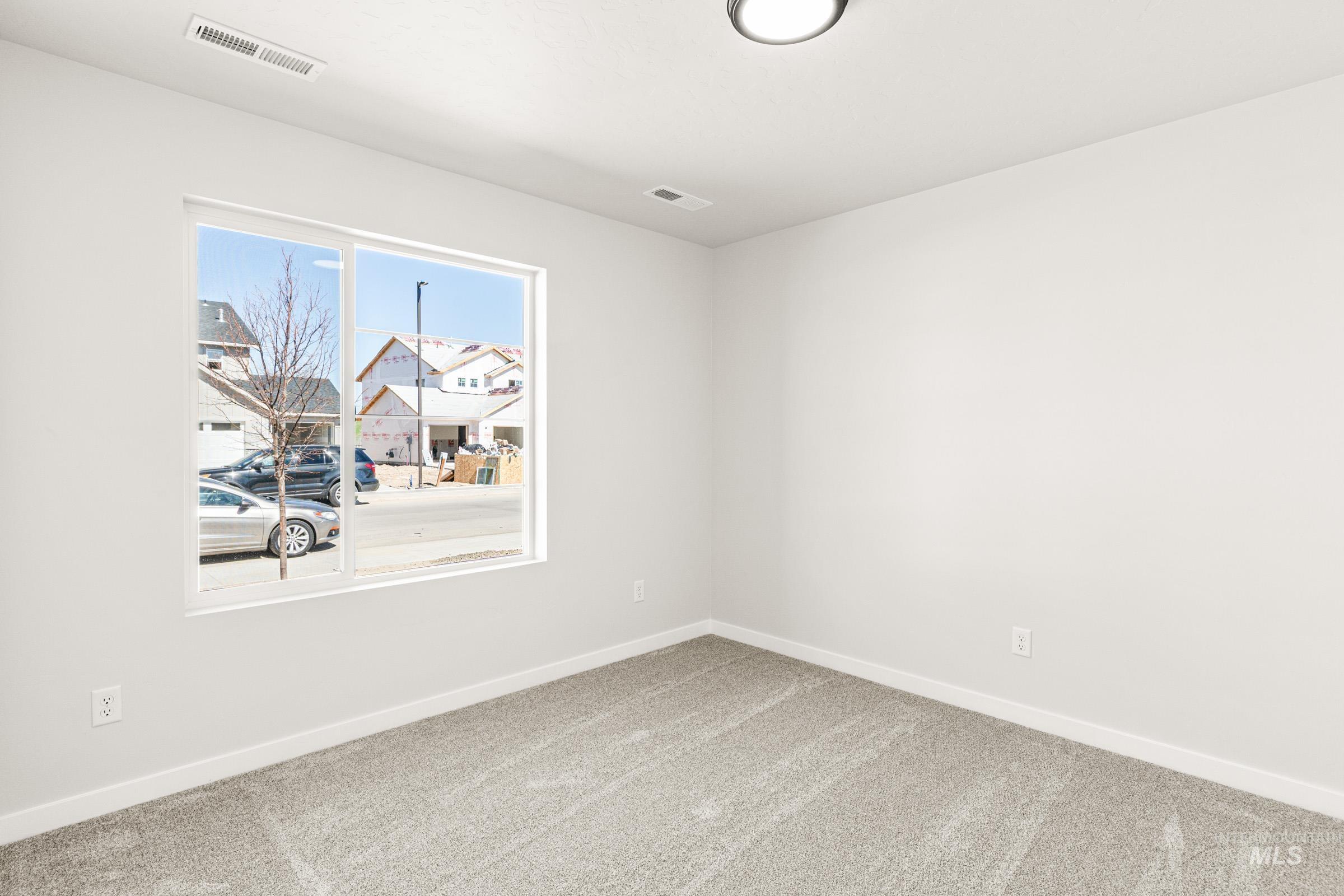 1077 W Jasper St Property Photo 11