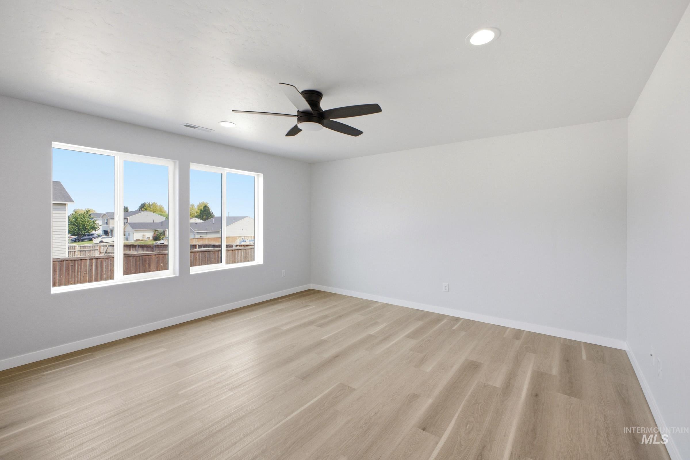 14044 Shiny Spruce St Property Photo 7