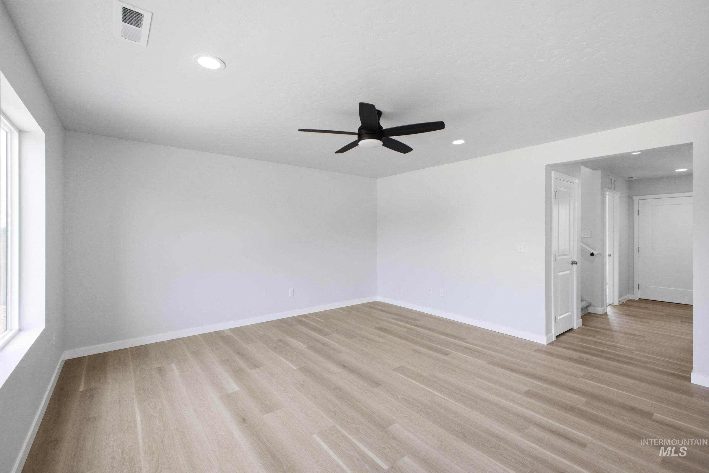 14044 Shiny Spruce St Property Photo 8